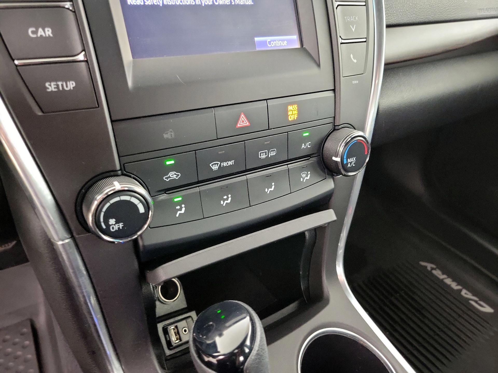 Thumbnail: 2017 Toyota Camry - 16