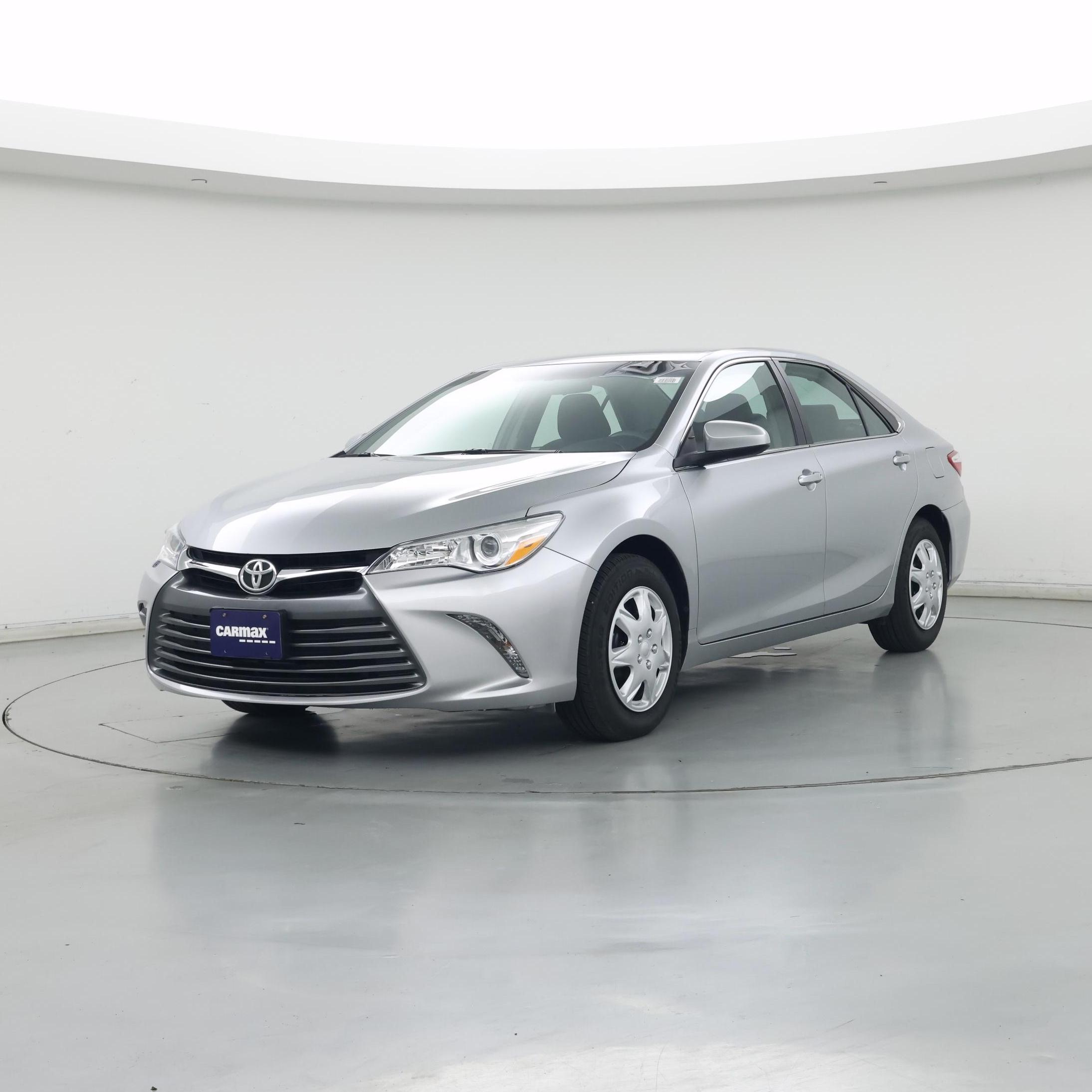 Thumbnail: 2017 Toyota Camry - 4