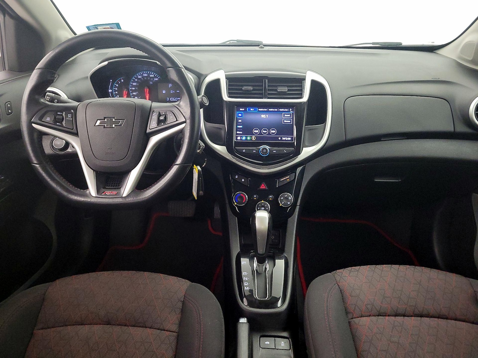 2020 Chevrolet Sonic LT - Photo 10