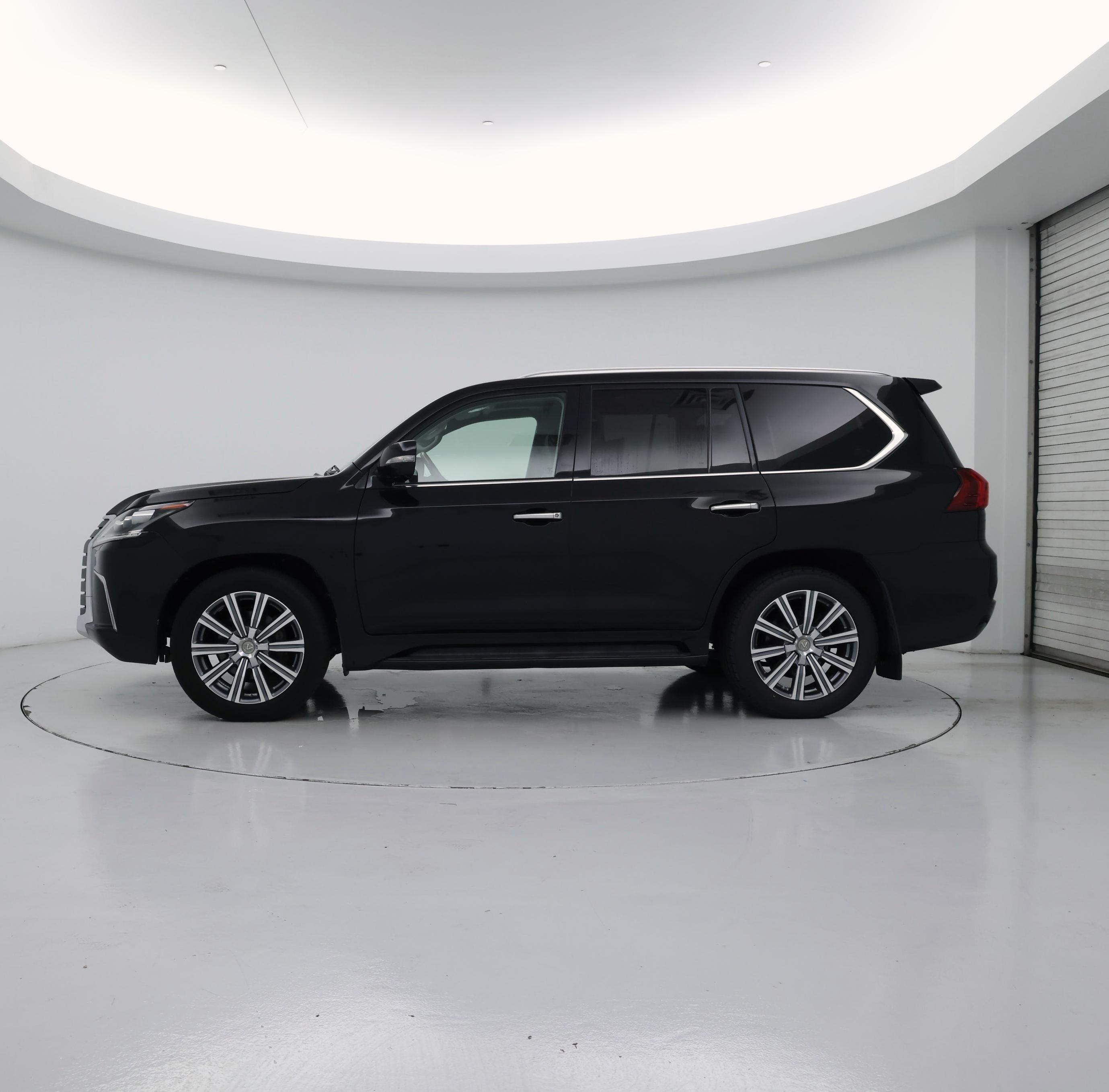 Thumbnail: 2017 Lexus LX - 3
