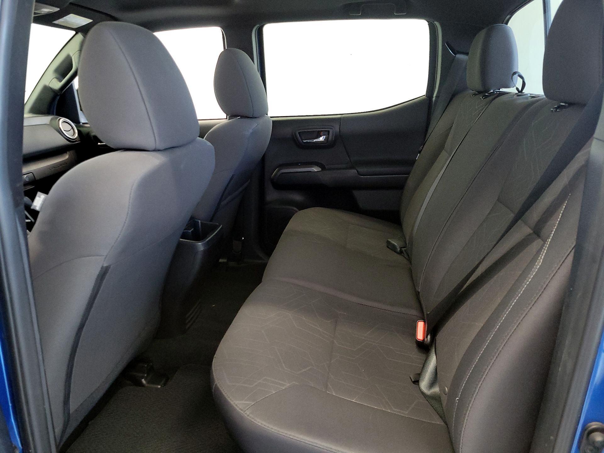 Thumbnail: 2016 Toyota Tacoma - 20