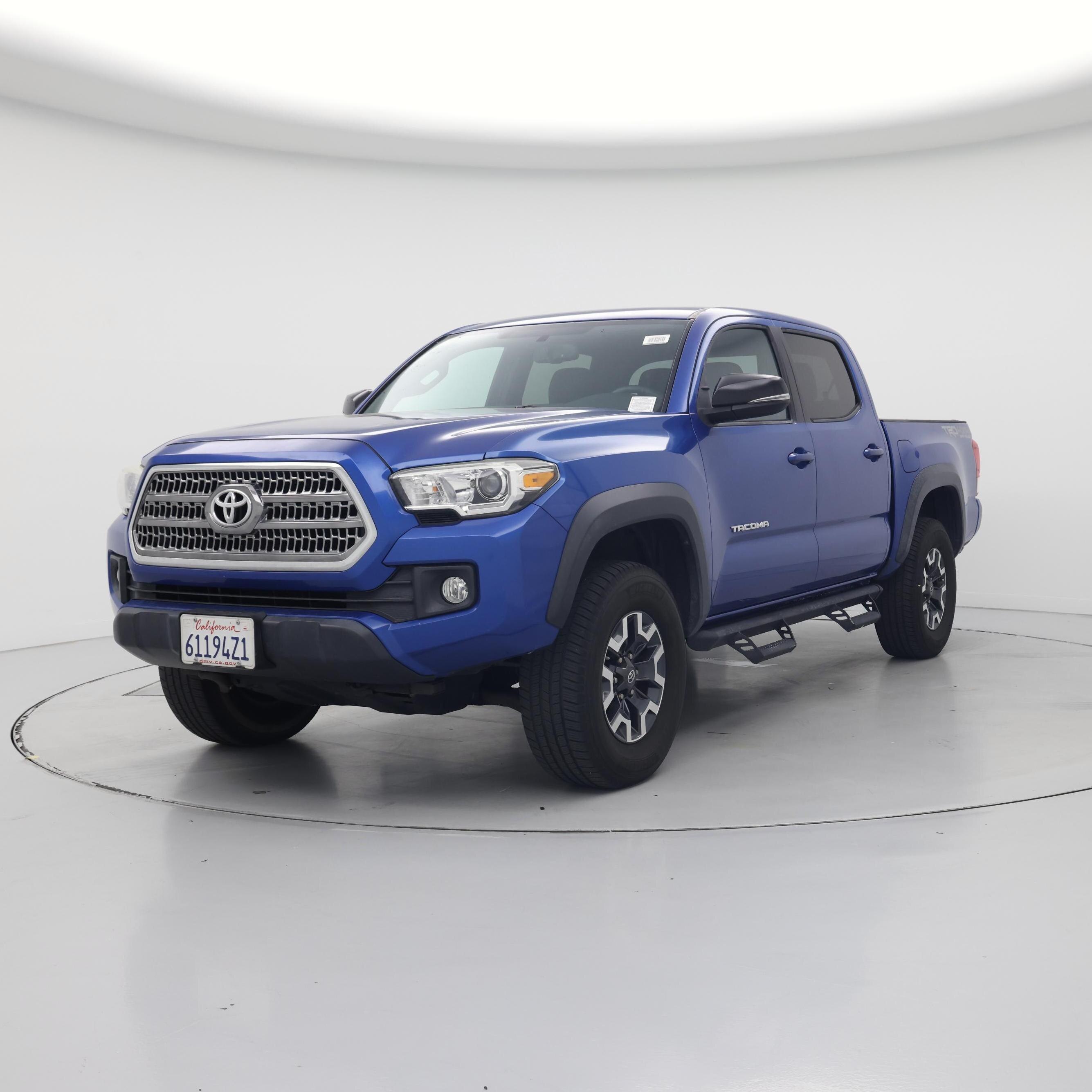 Thumbnail: 2016 Toyota Tacoma - 4