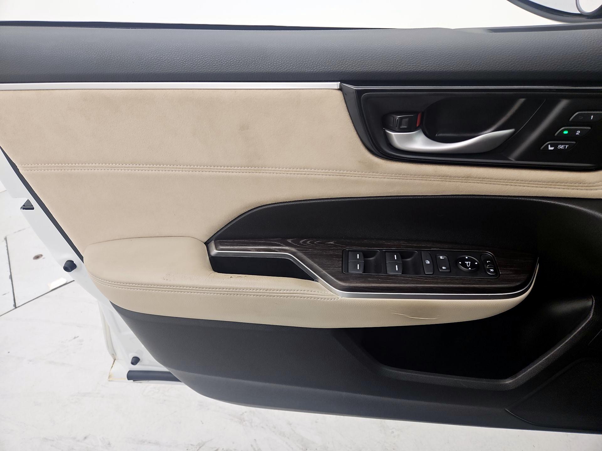 Thumbnail: 2018 Honda Clarity - 12