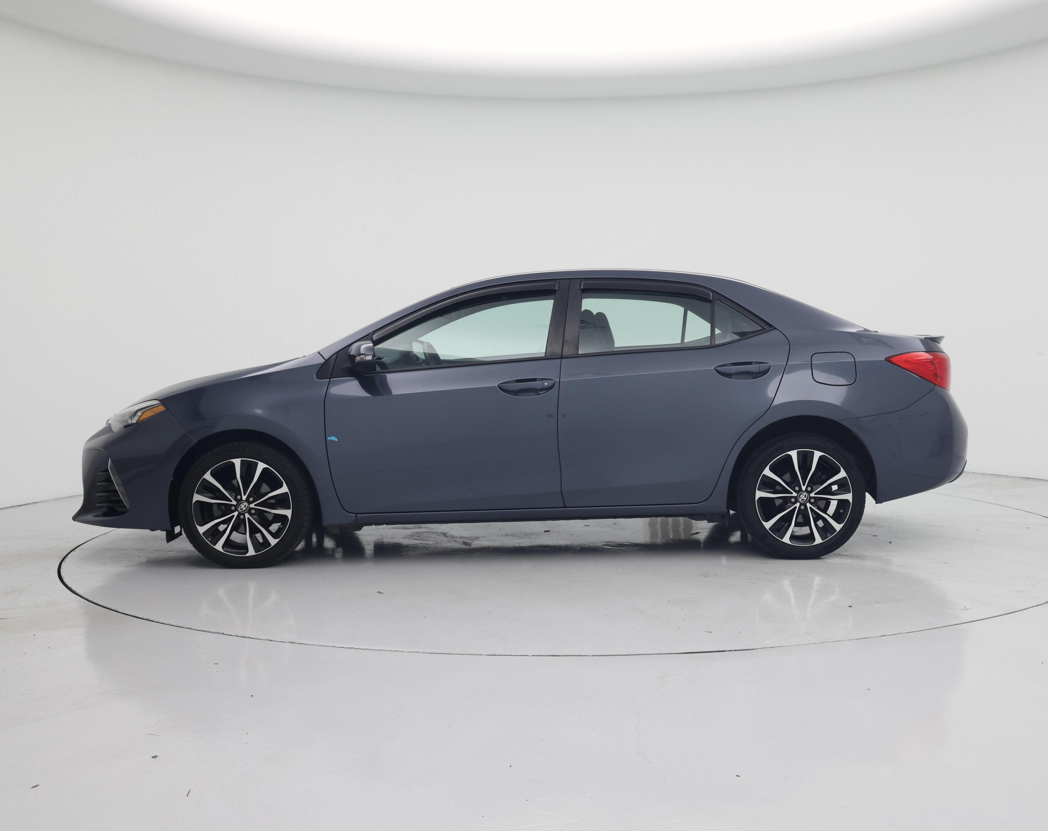 Thumbnail: 2017 Toyota Corolla - 3