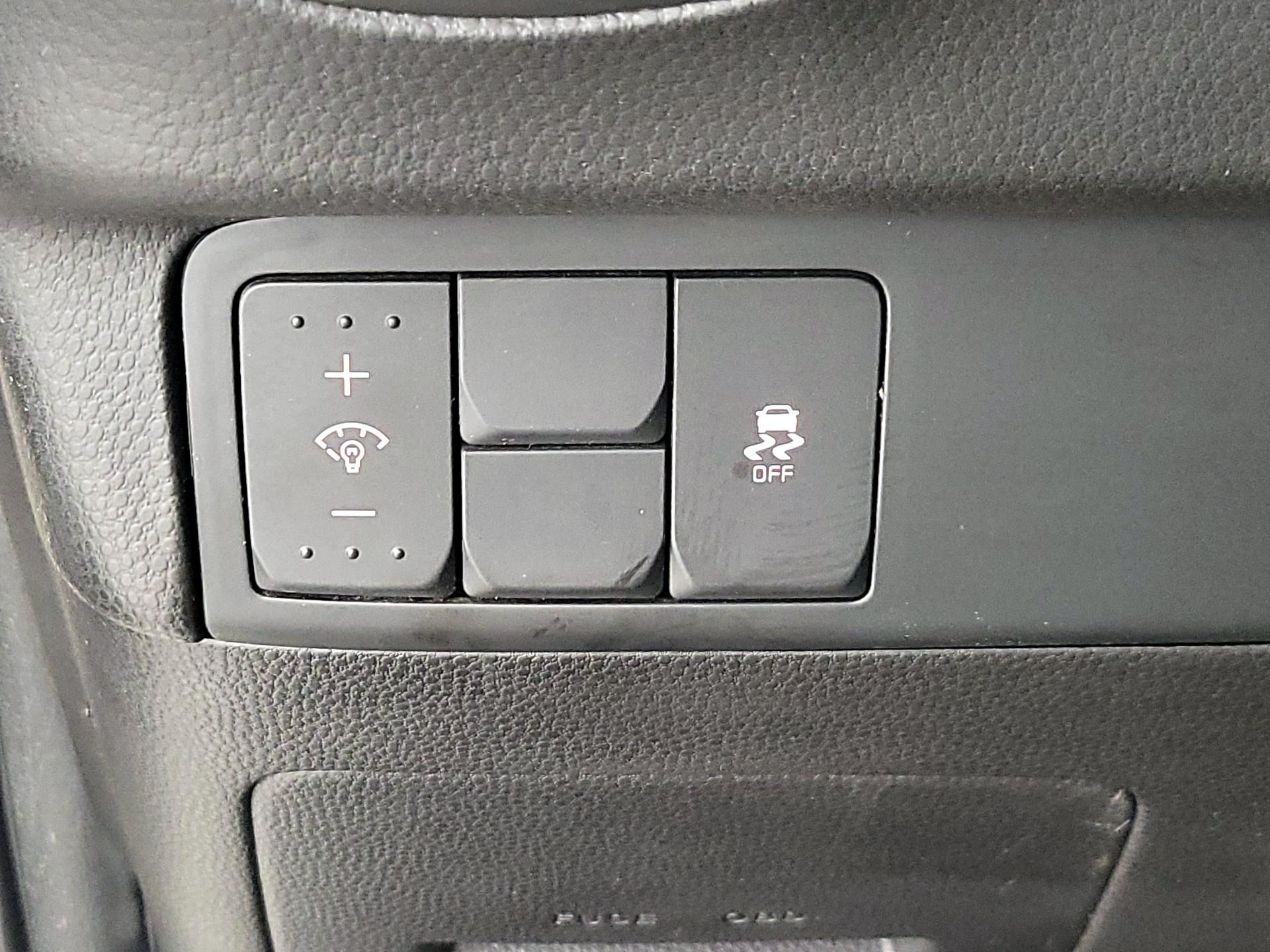 Thumbnail: 2016 Kia Soul - 13