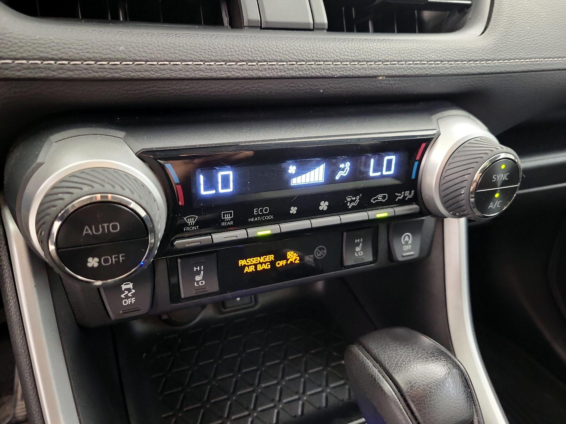 Thumbnail: 2021 Toyota RAV4 - 16