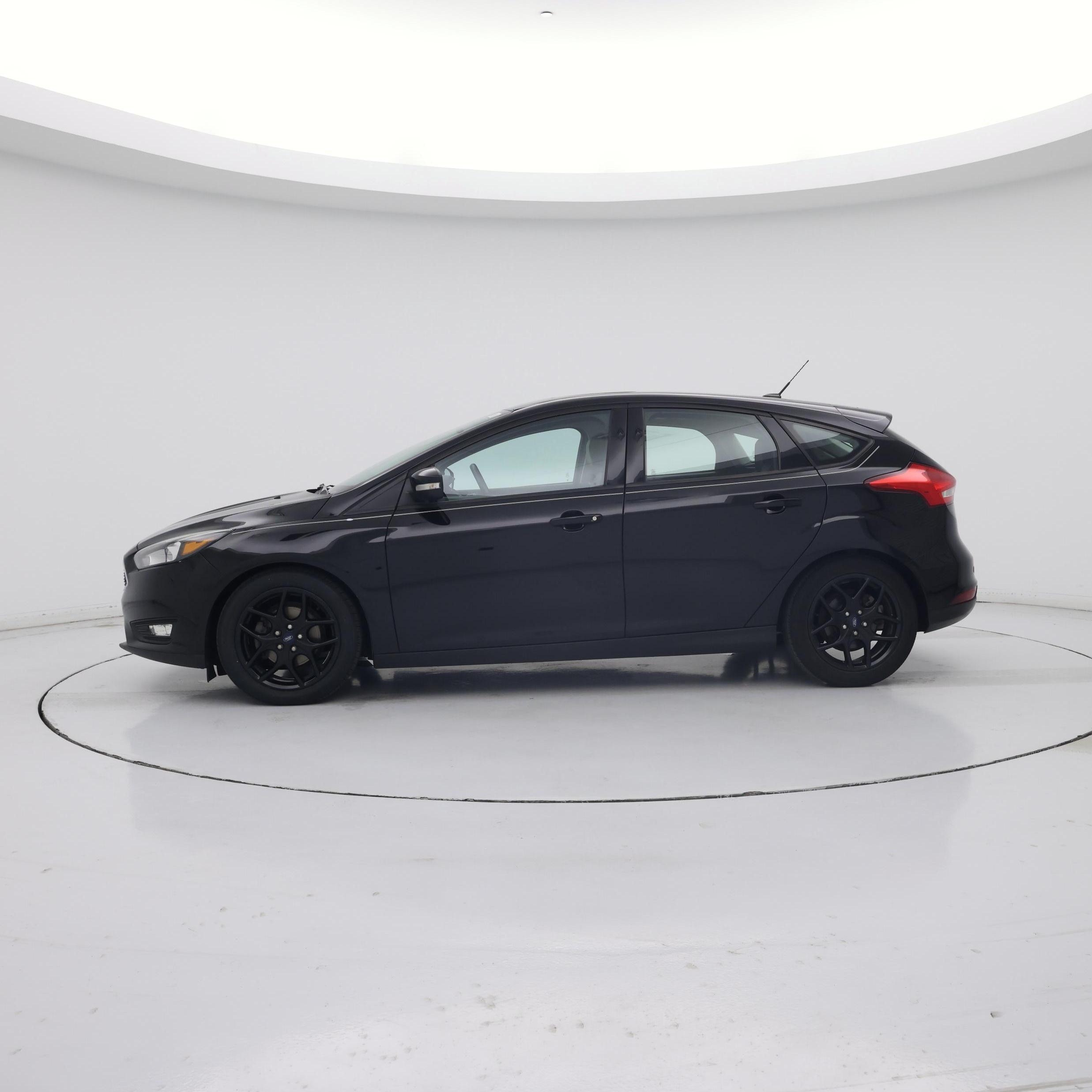 Thumbnail: 2016 Ford Focus - 3