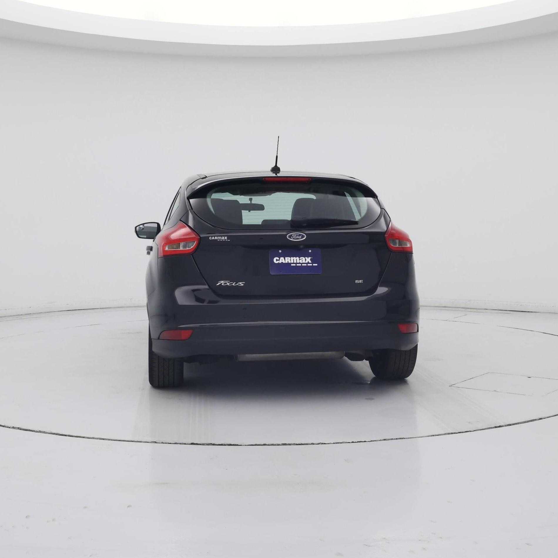 Thumbnail: 2016 Ford Focus - 6