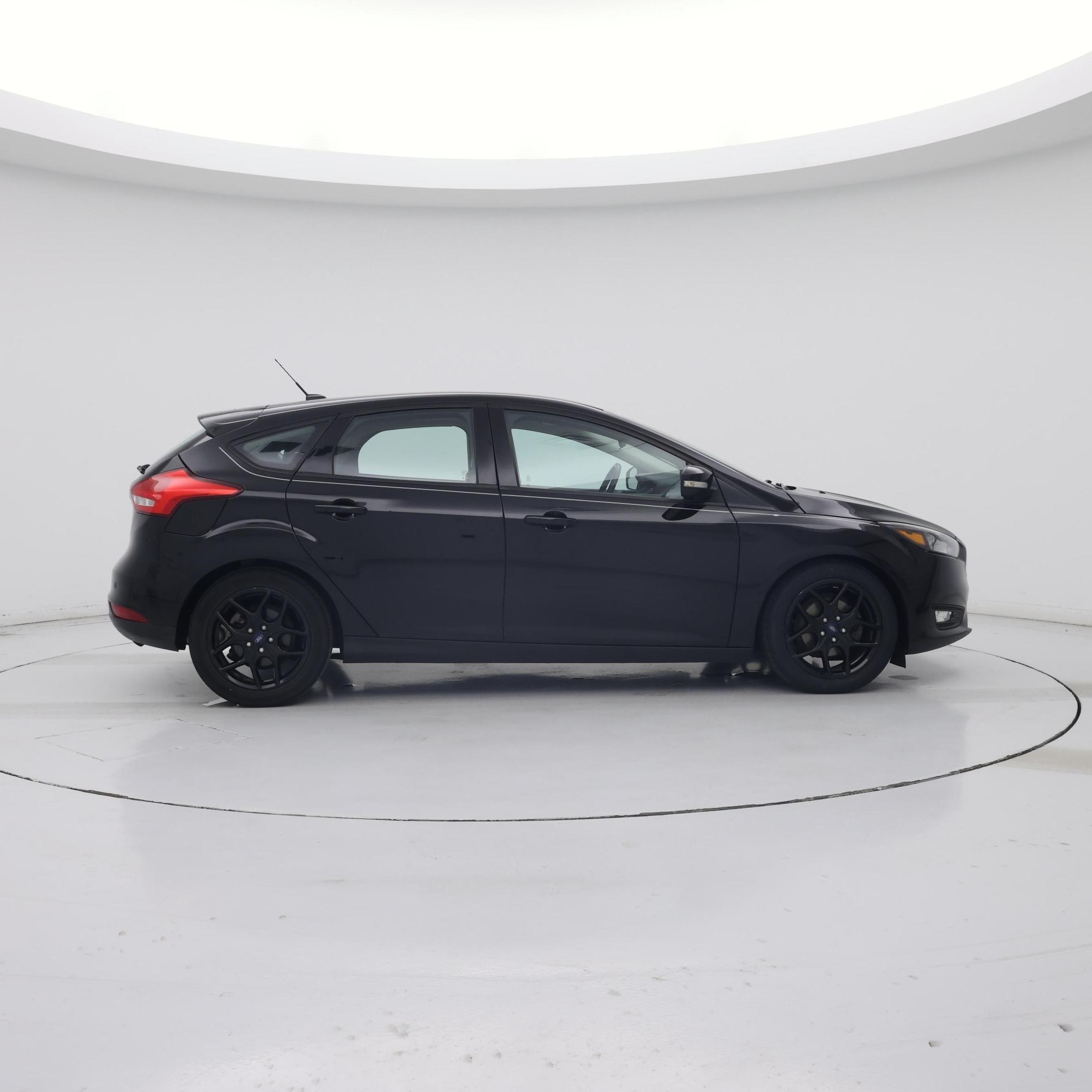 Thumbnail: 2016 Ford Focus - 7