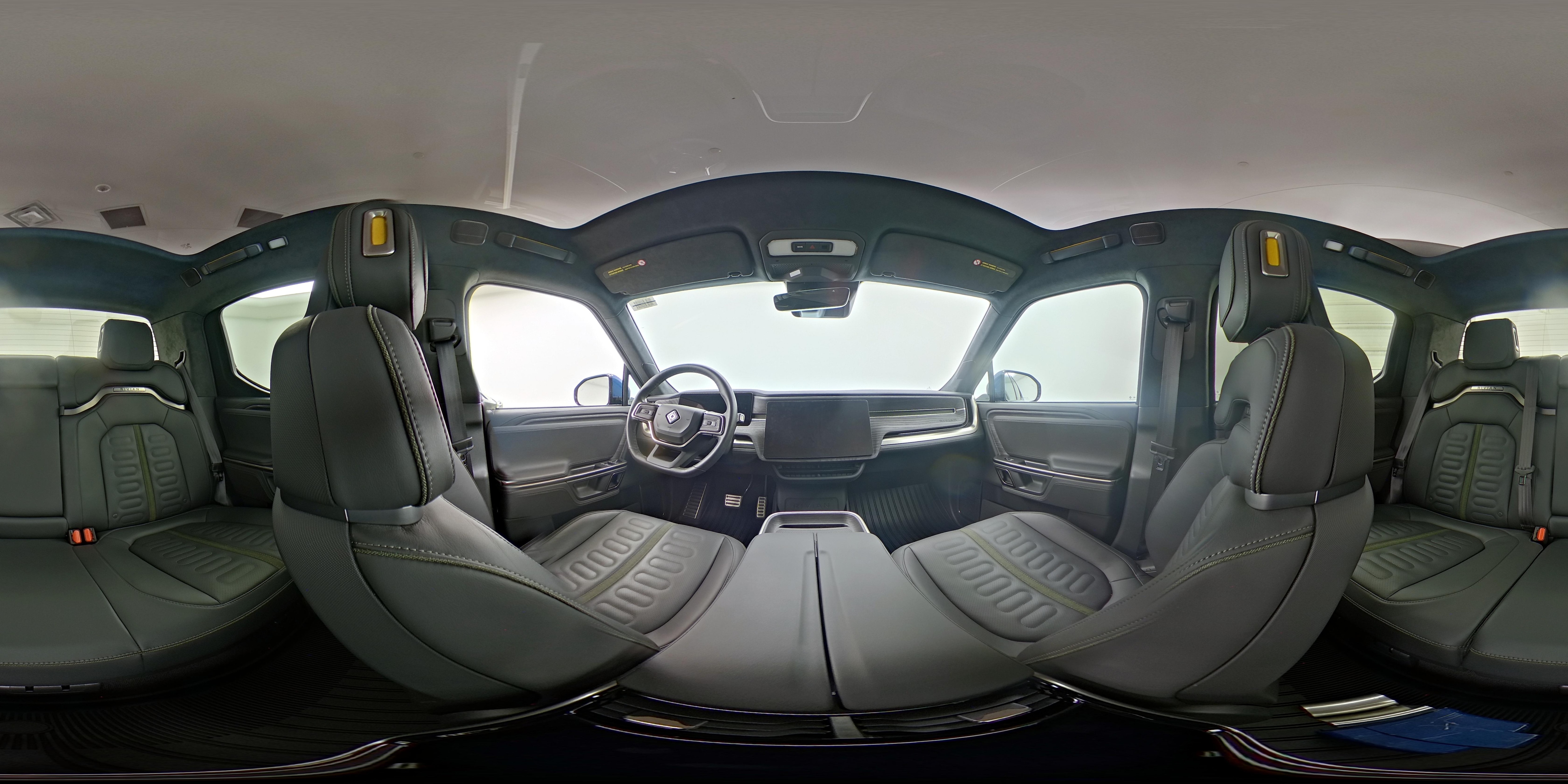 2023 Rivian R1T Adventure - Photo 24