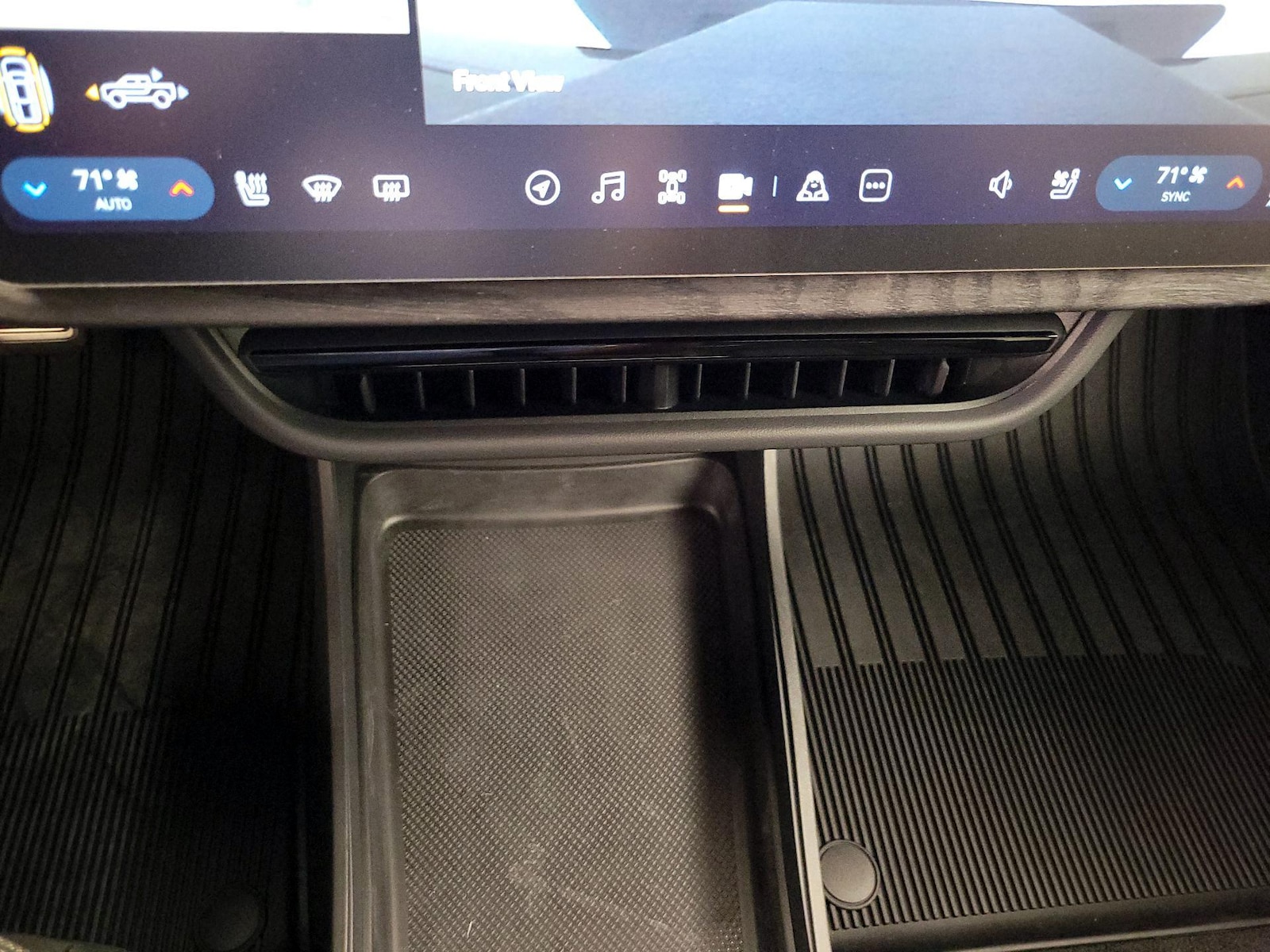 2023 Rivian R1T Adventure - Photo 17
