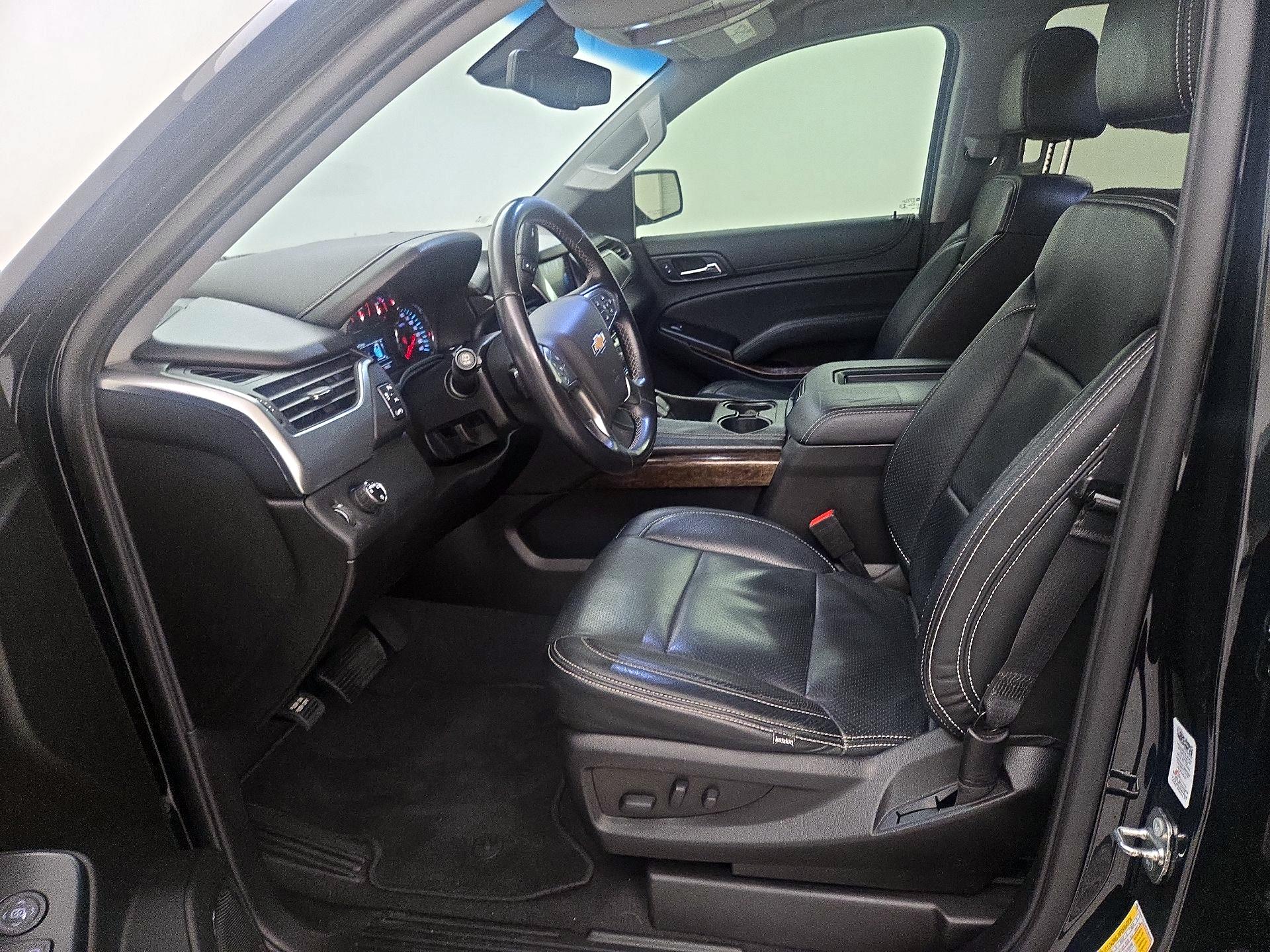 Thumbnail: 2019 Chevrolet Tahoe - 11