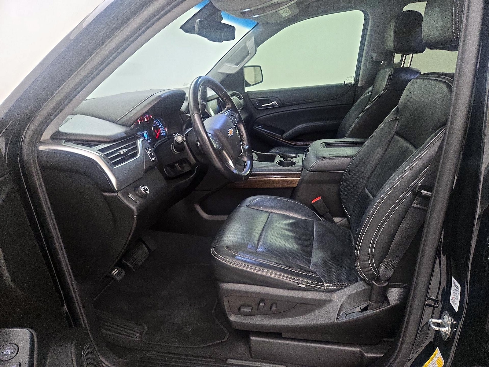 2019 Chevrolet Tahoe LS - Photo 12