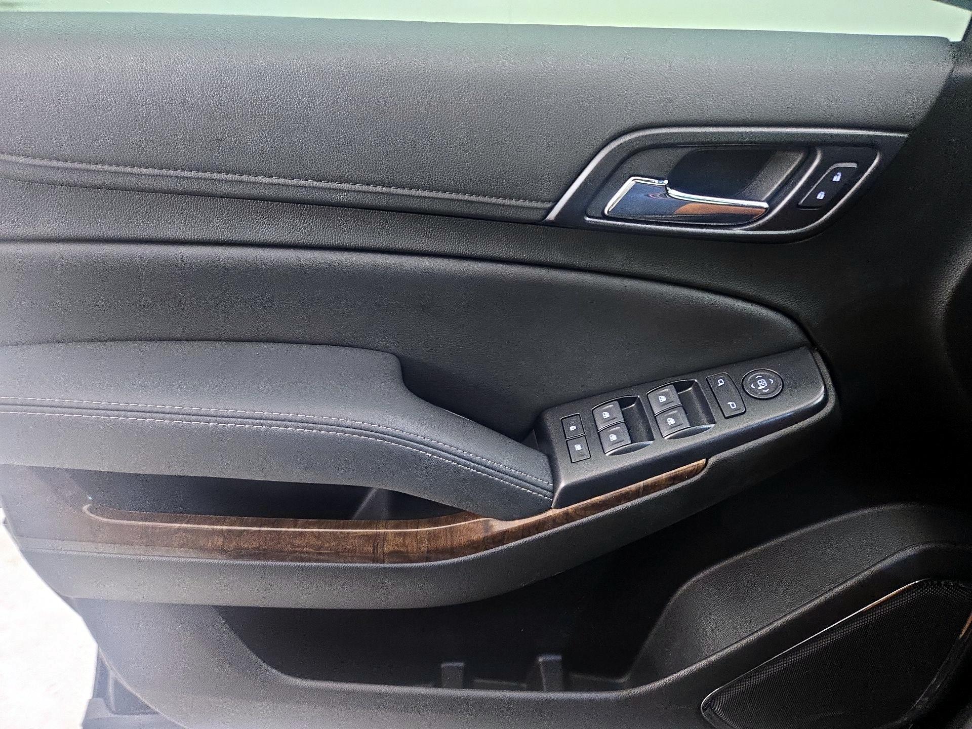 Thumbnail: 2019 Chevrolet Tahoe - 12