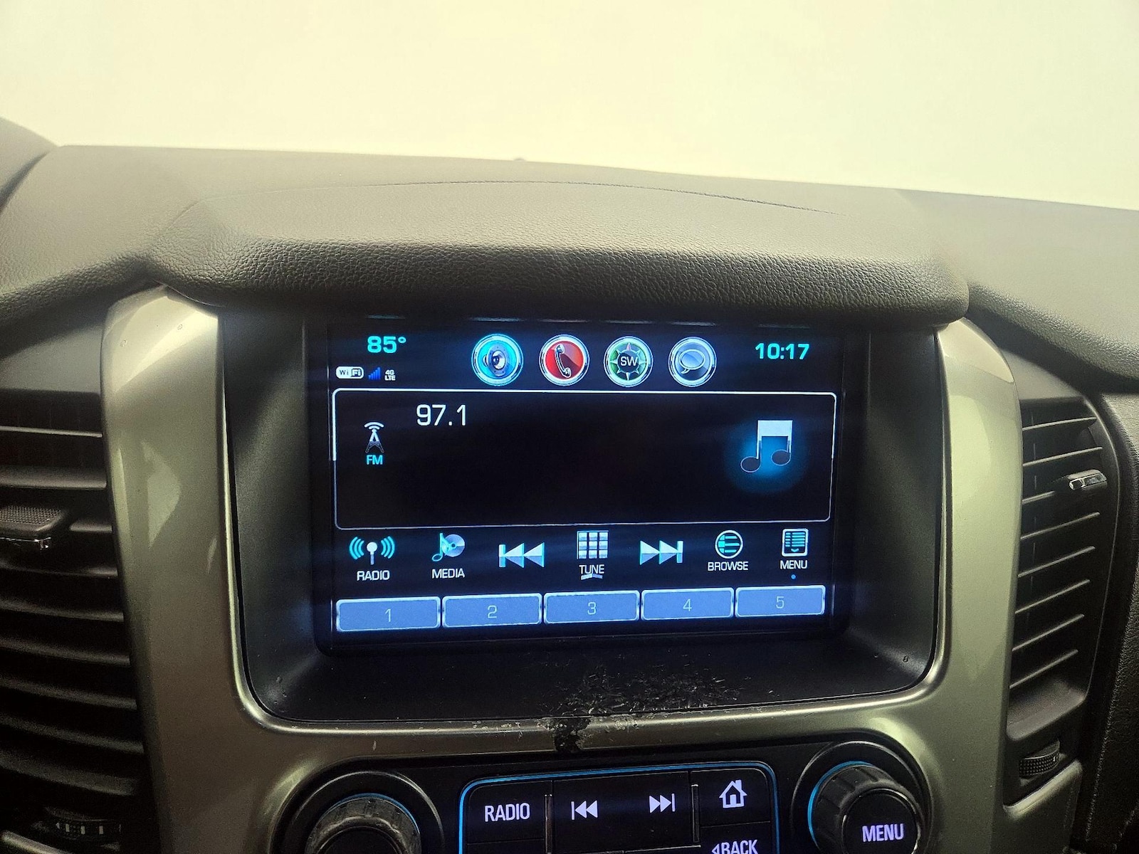 2019 Chevrolet Tahoe LS - Photo 16