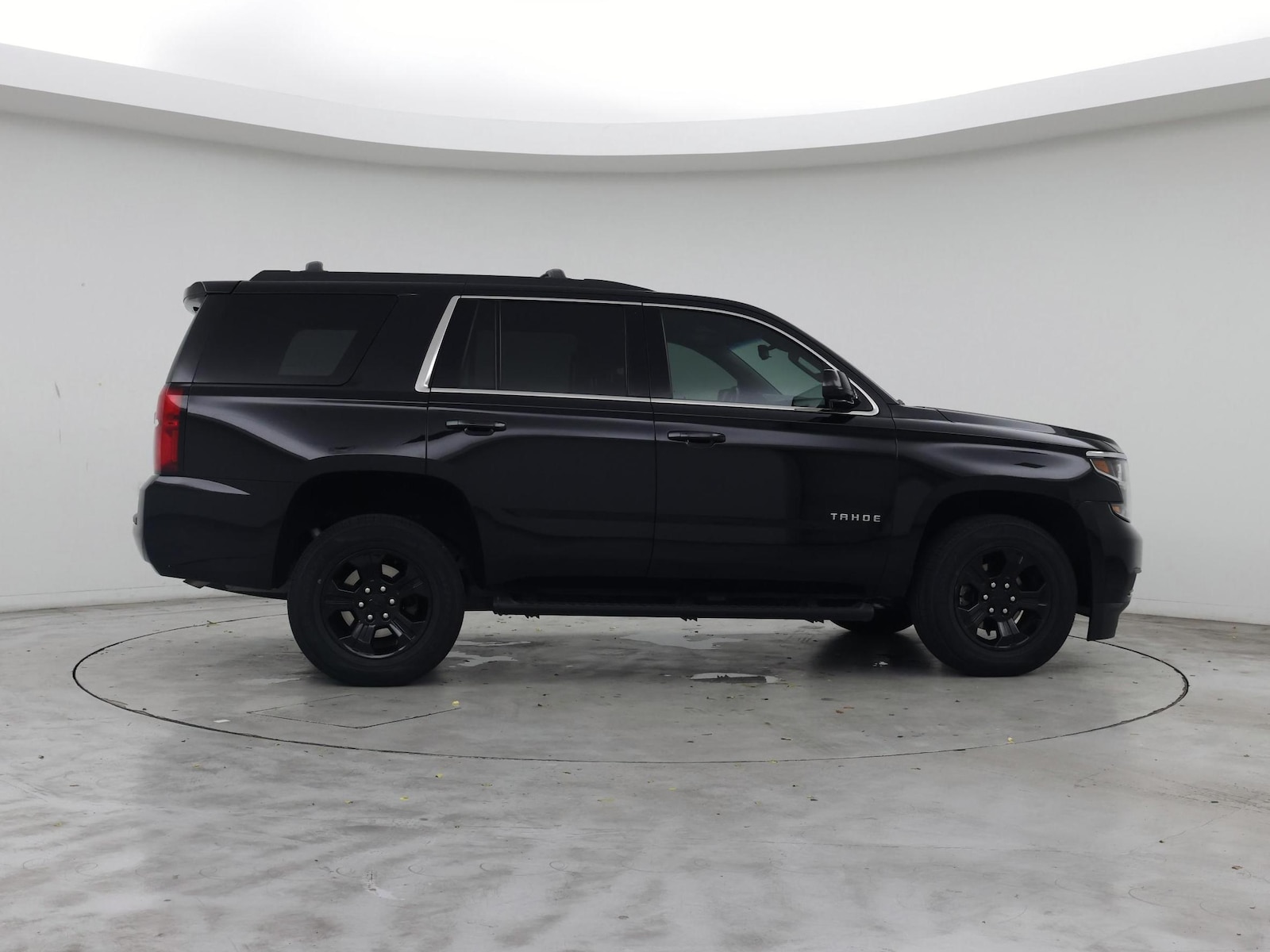 2019 Chevrolet Tahoe LS - Photo 8