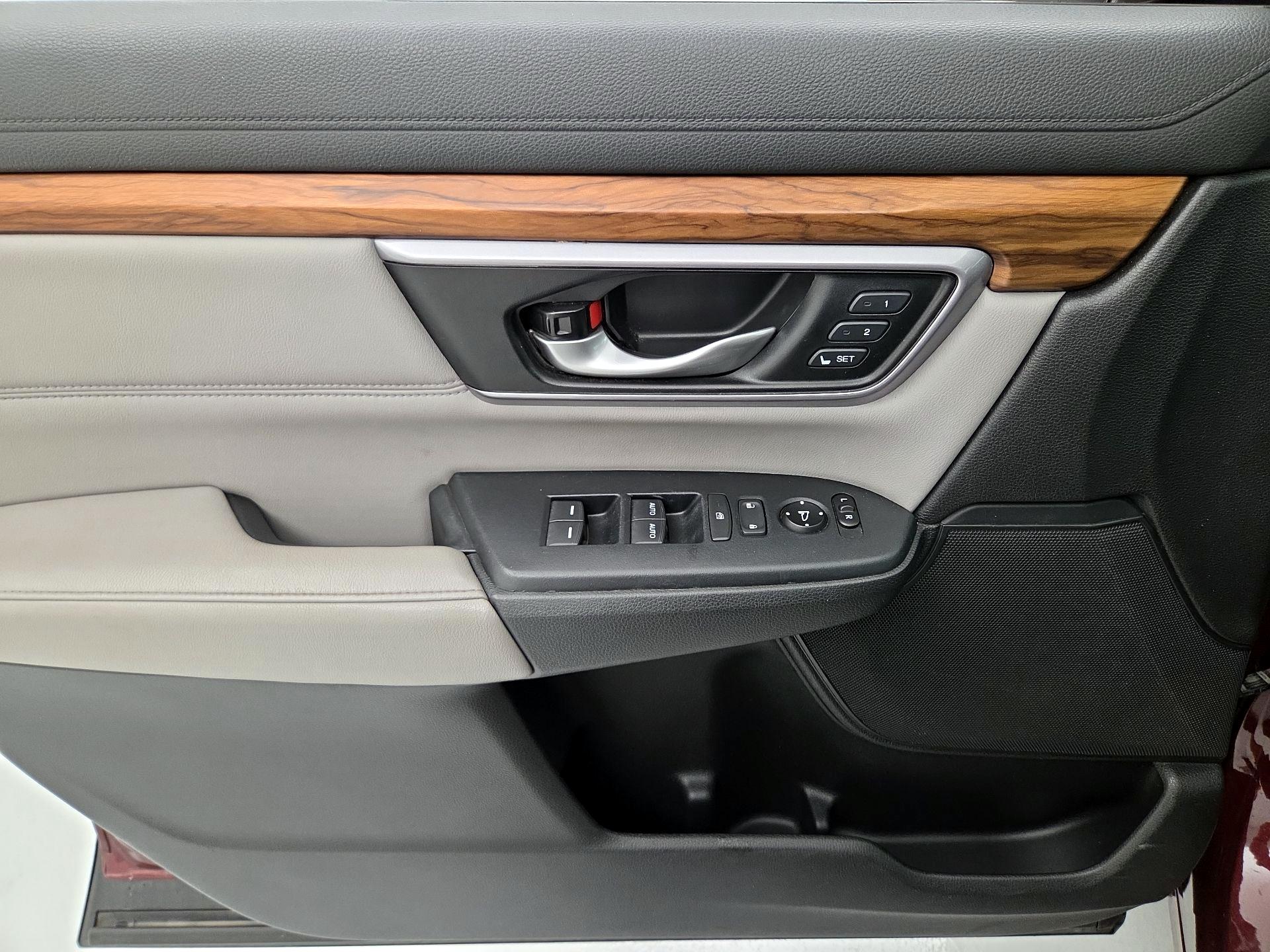 Thumbnail: 2017 Honda CR-V - 12