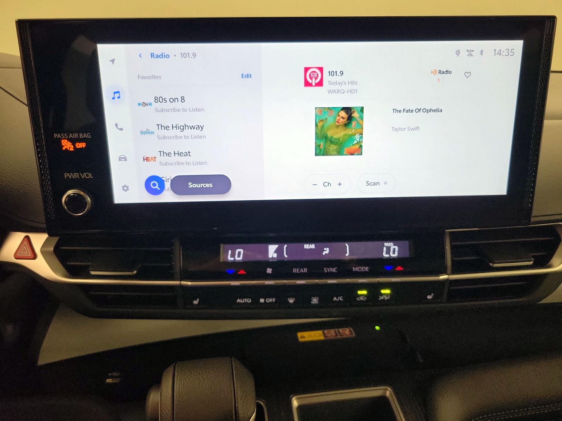 Thumbnail: 2026 Toyota Sienna - 16