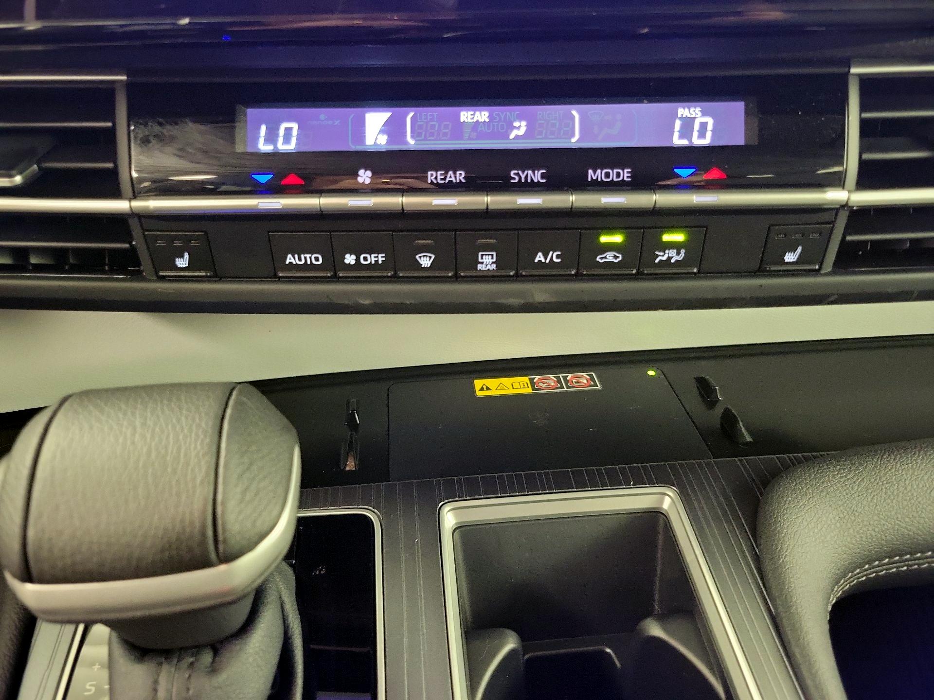 Thumbnail: 2026 Toyota Sienna - 17
