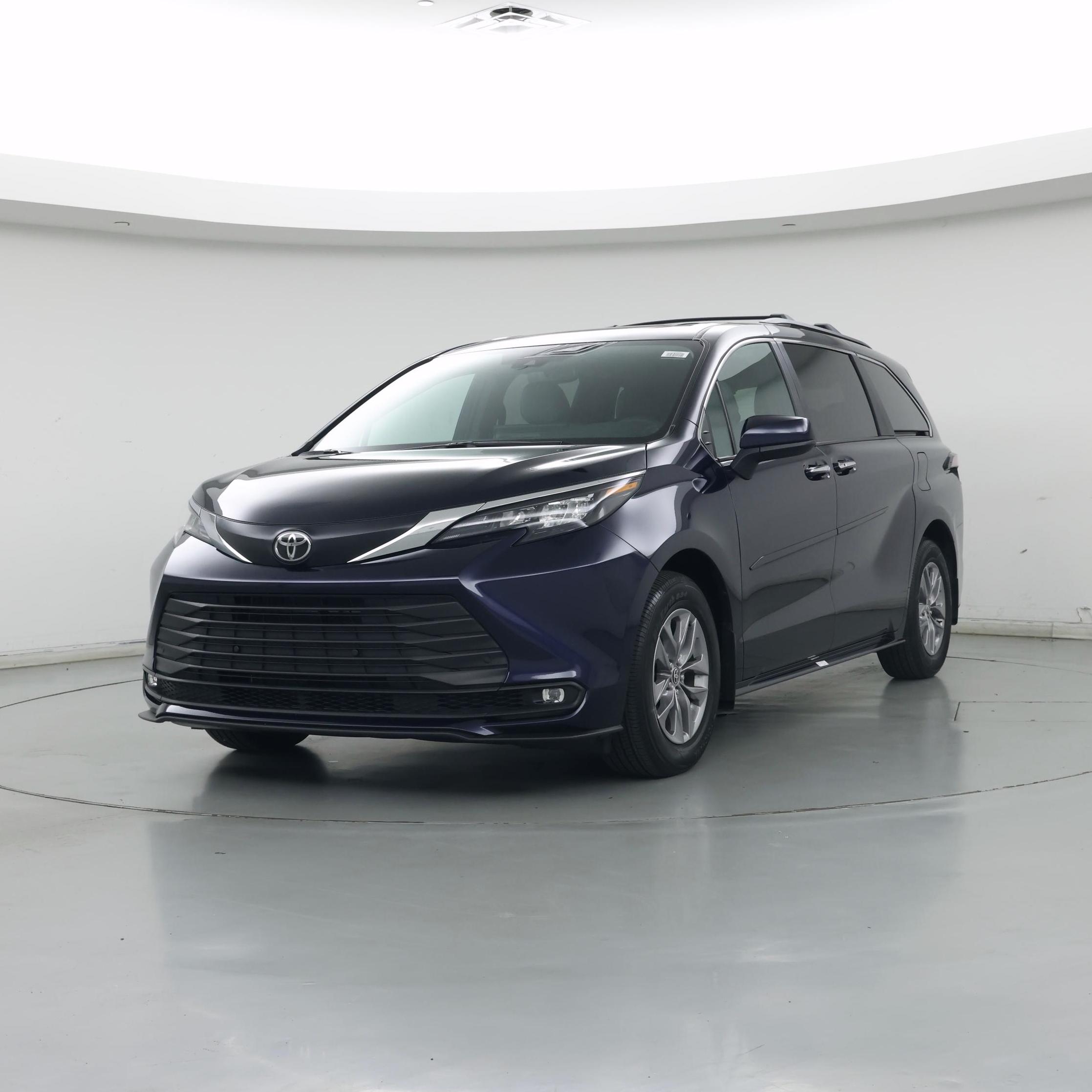 Thumbnail: 2026 Toyota Sienna - 4