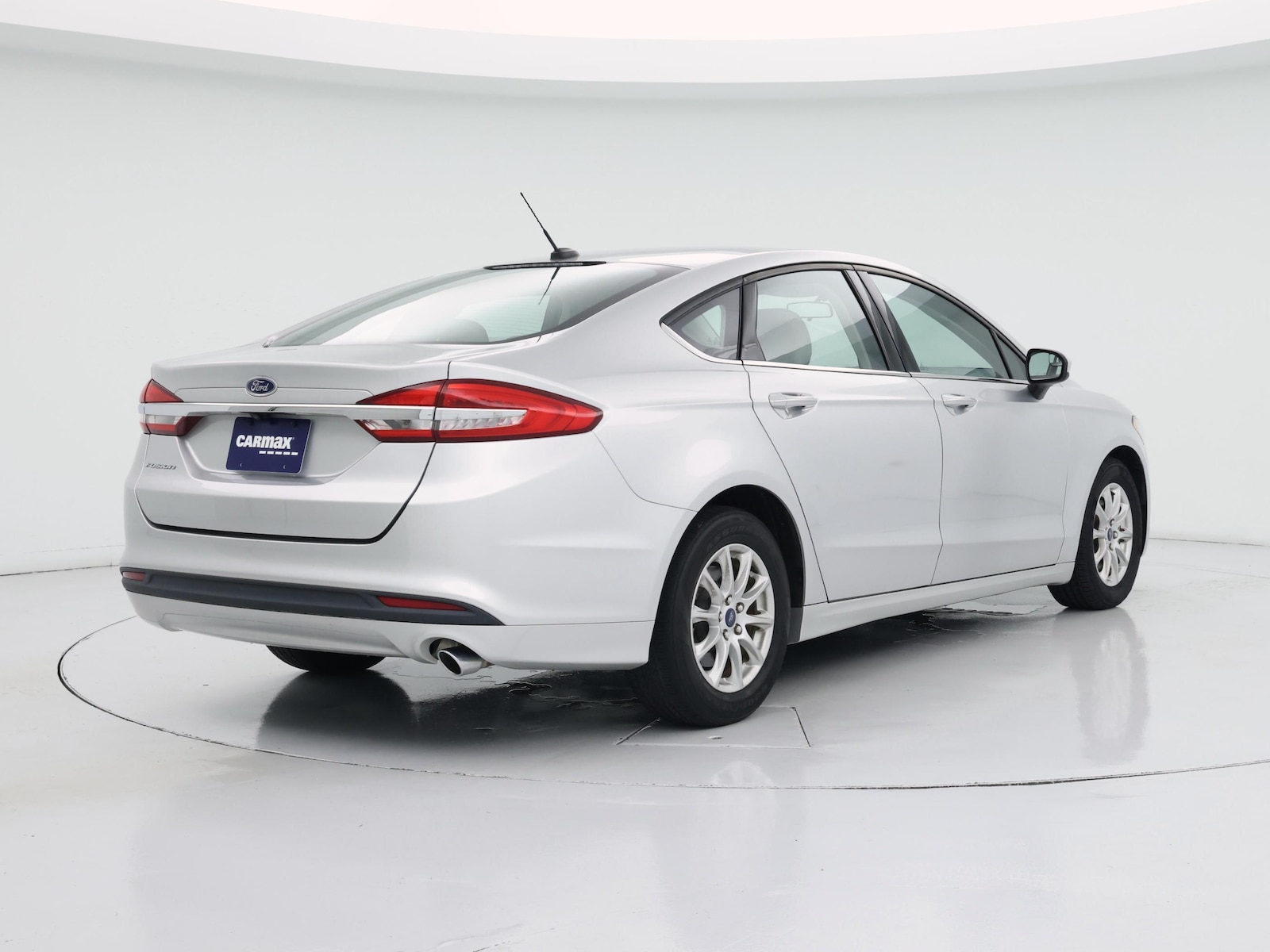 2018 Ford Fusion S - Photo 9