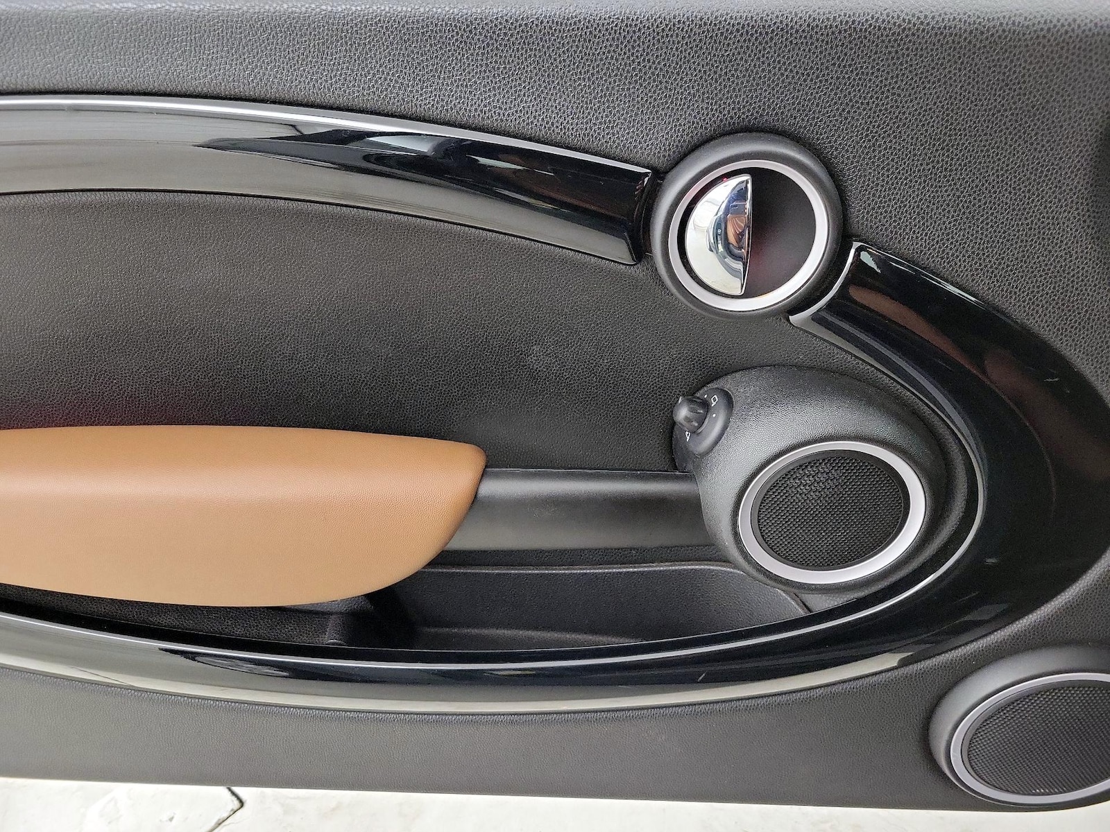 2015 MINI Cooper Base - Photo 13