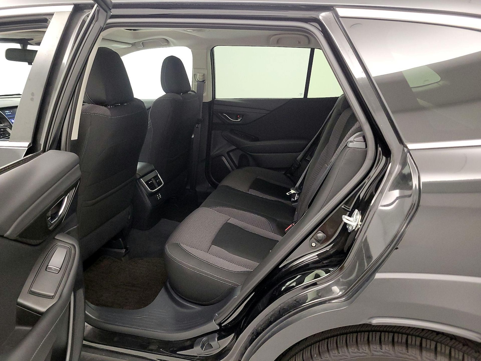 2024 Subaru Outback Premium - Photo 22