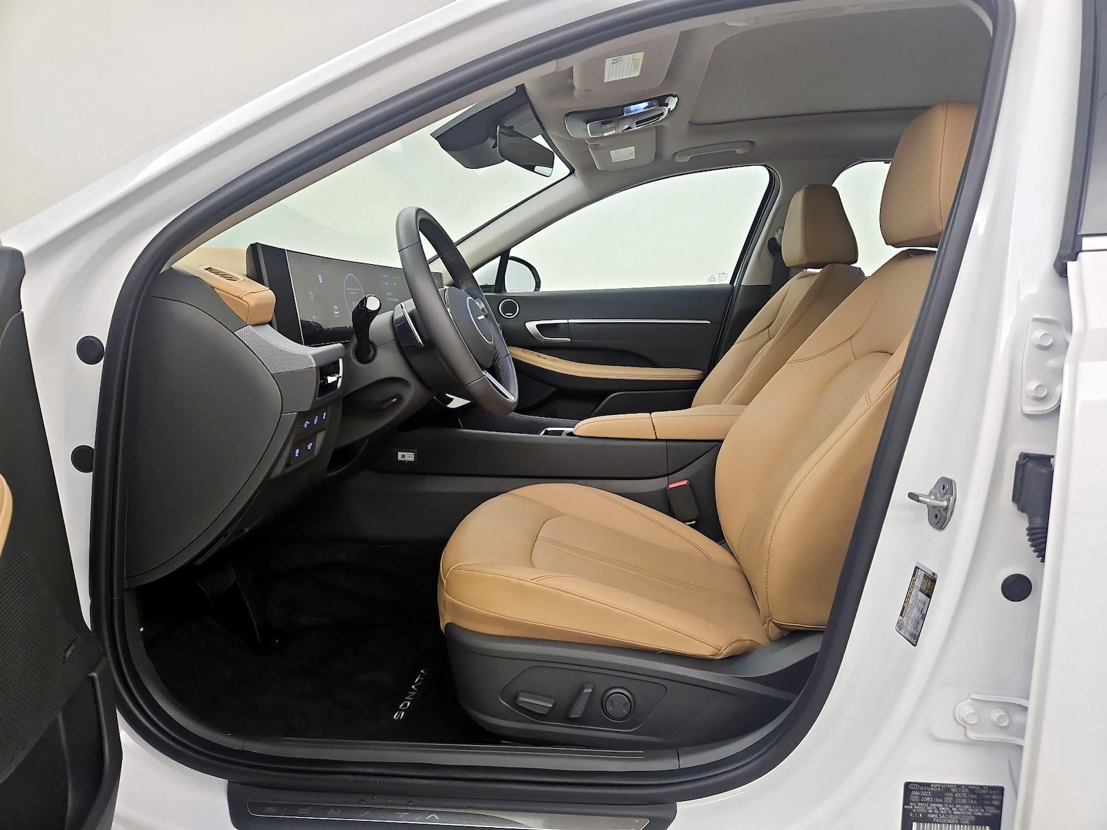 2025 Hyundai Sonata Hybrid Limited - Photo 12