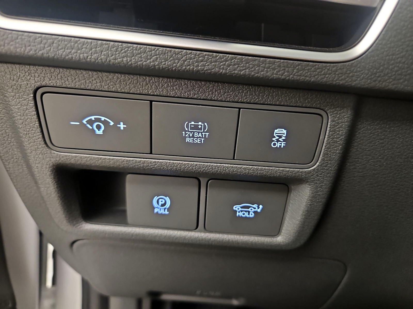 2025 Hyundai Sonata Hybrid Limited - Photo 14