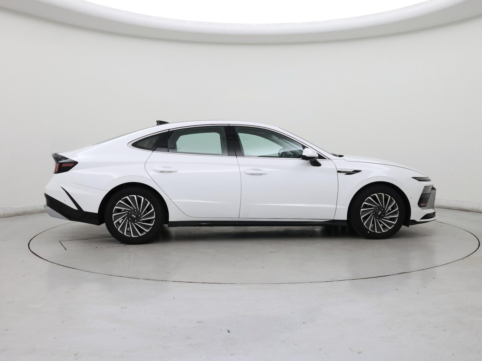2025 Hyundai Sonata Hybrid Limited - Photo 8