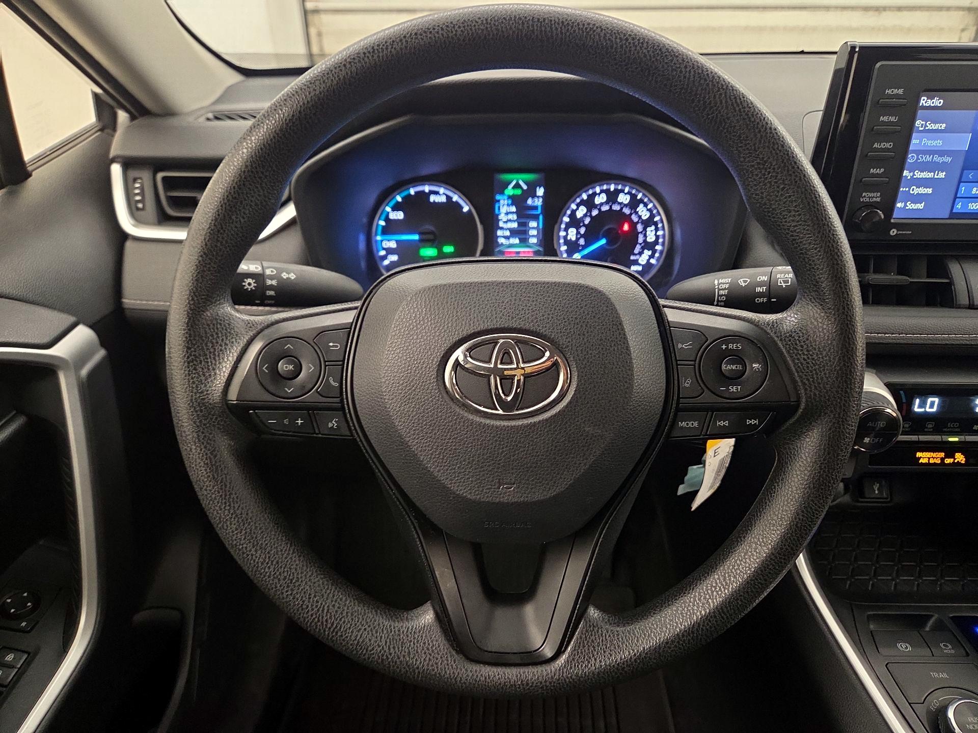Thumbnail: 2022 Toyota RAV4 - 10