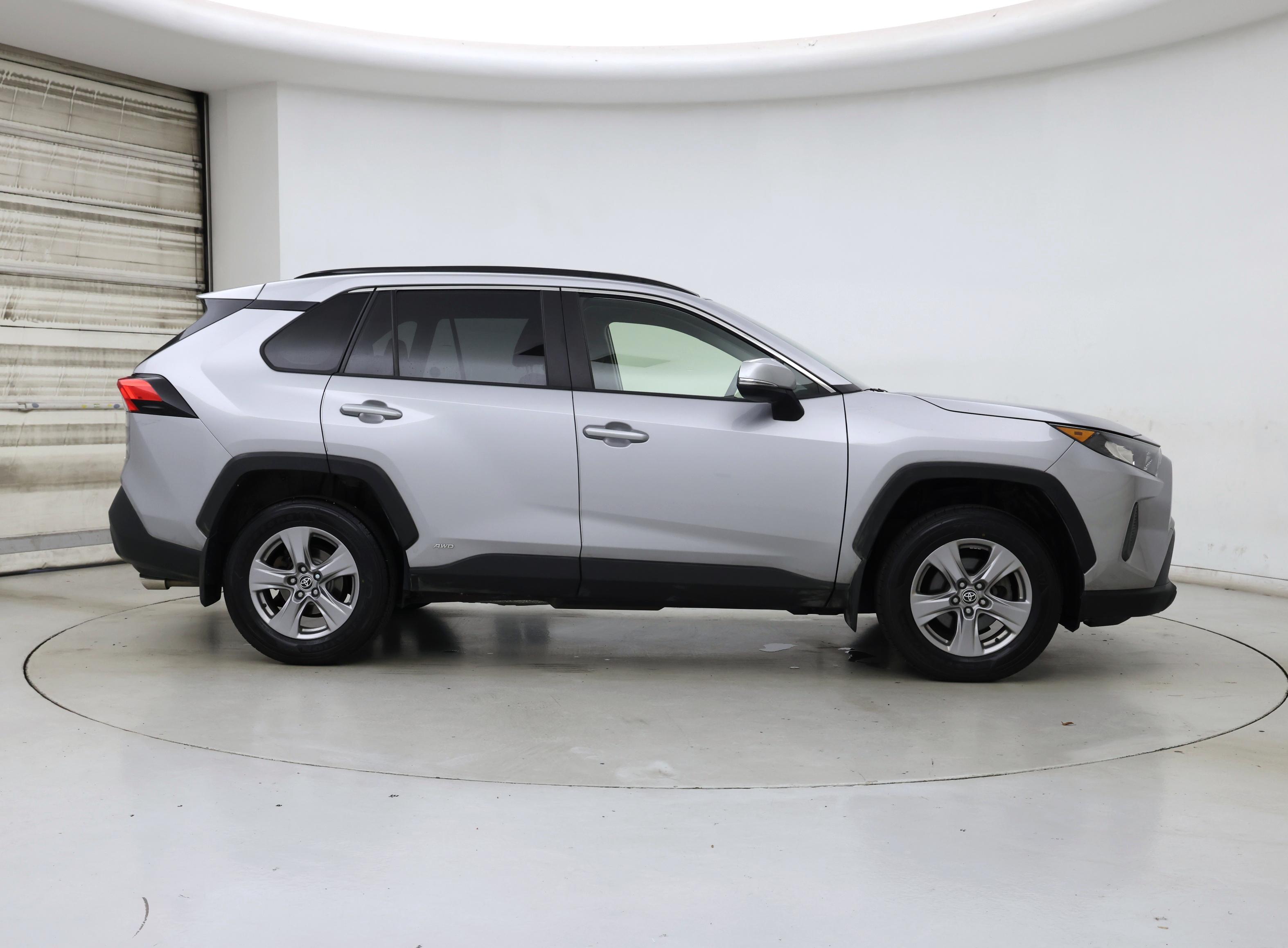 Thumbnail: 2022 Toyota RAV4 - 7