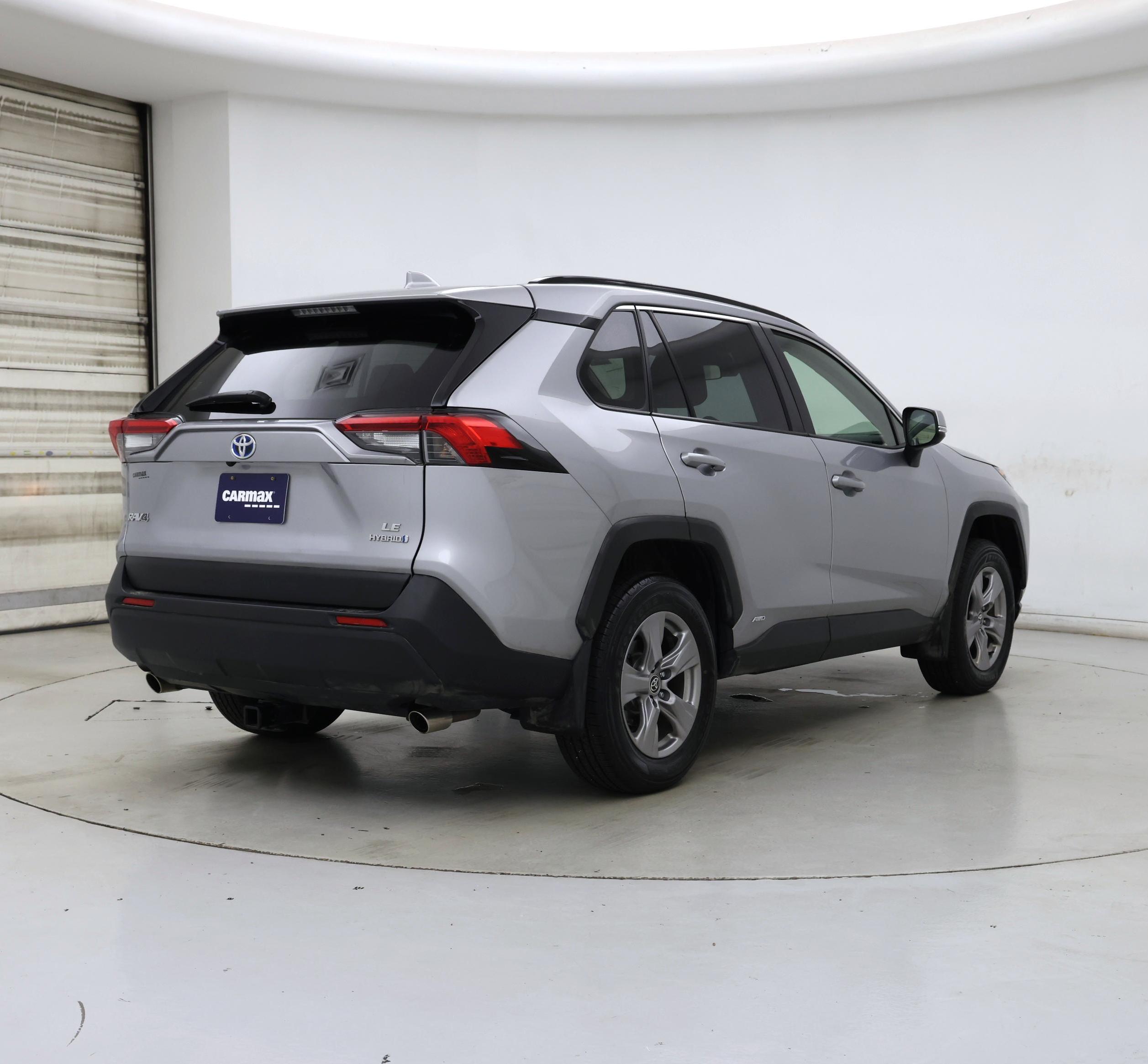 Thumbnail: 2022 Toyota RAV4 - 8