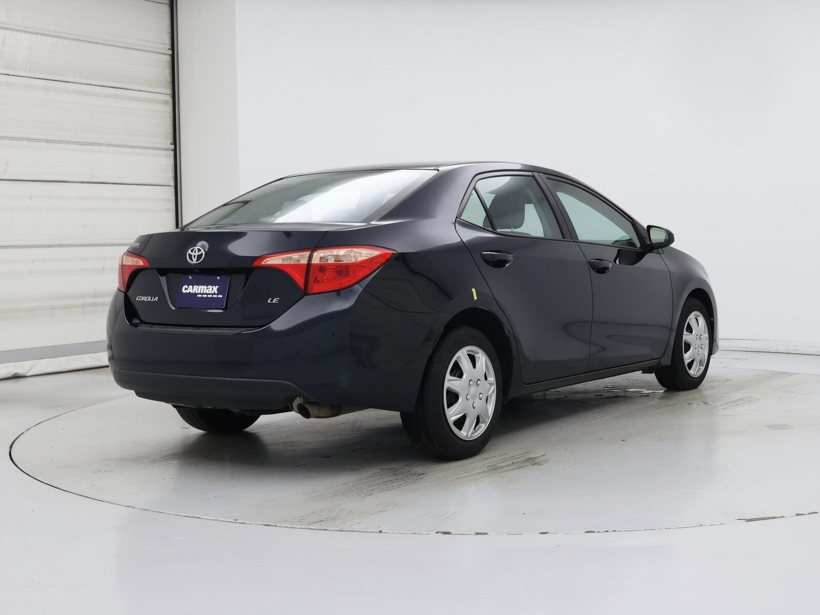 2018 Toyota Corolla LE - Photo 9
