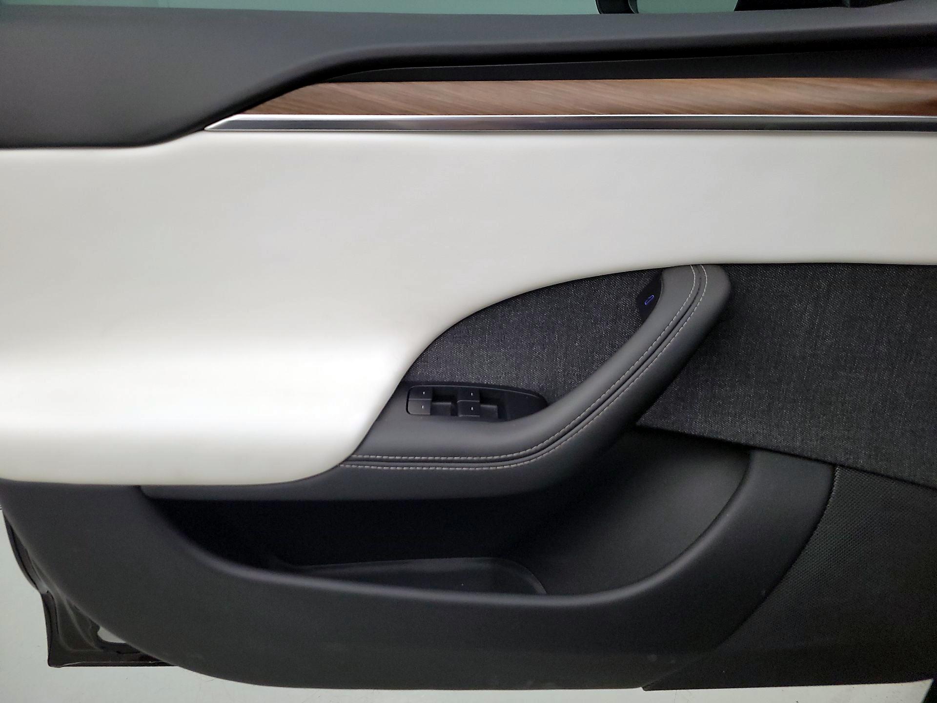Thumbnail: 2021 Tesla Model S - 12