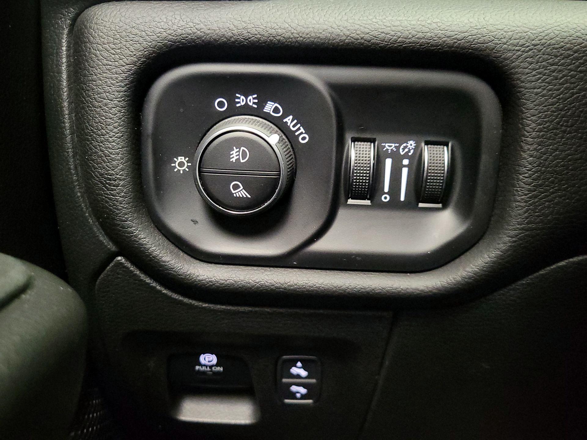 Thumbnail: 2025 RAM 1500 - 13