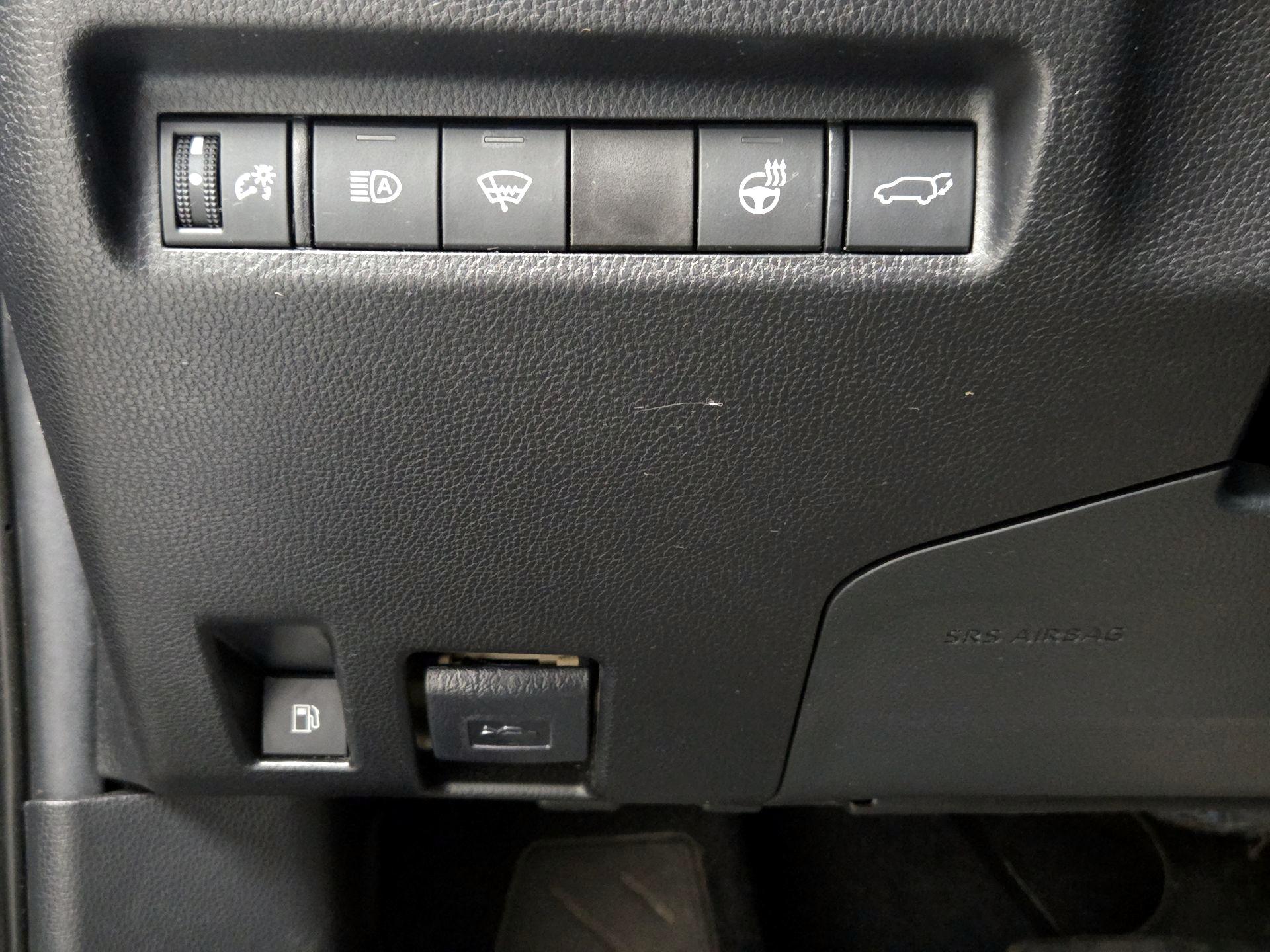 Thumbnail: 2021 Toyota RAV4 - 13