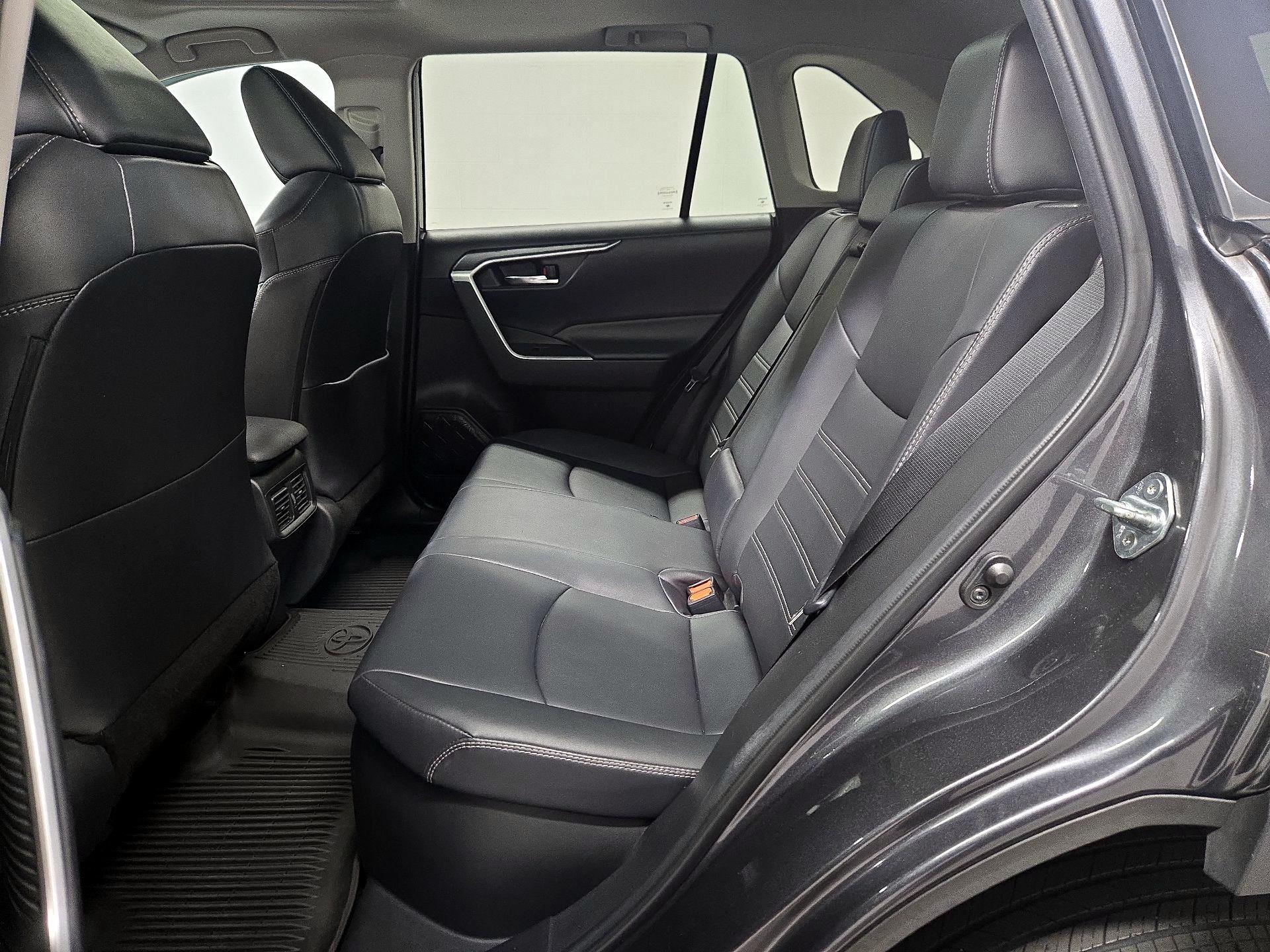 Thumbnail: 2021 Toyota RAV4 - 20