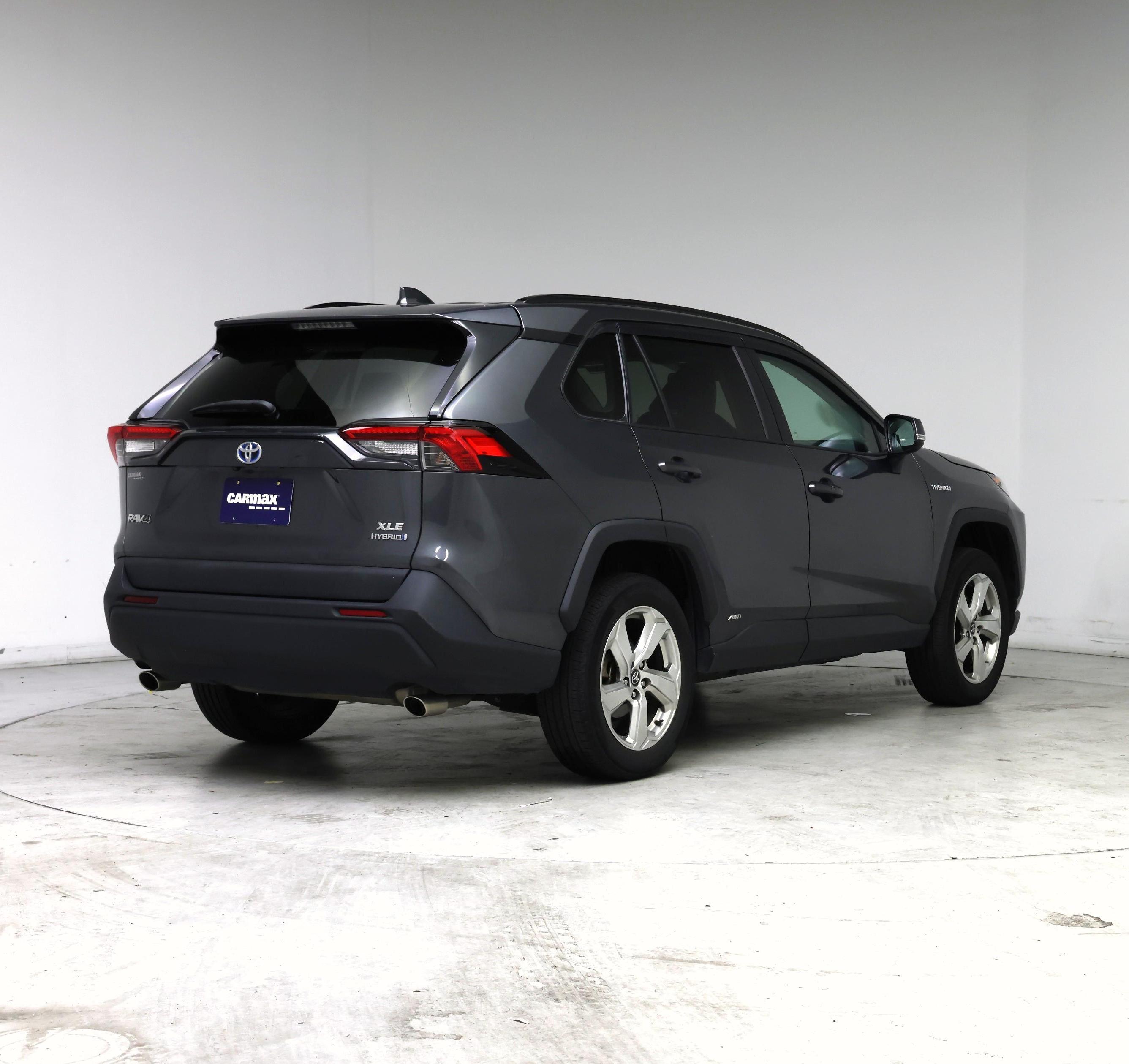 Thumbnail: 2021 Toyota RAV4 - 8
