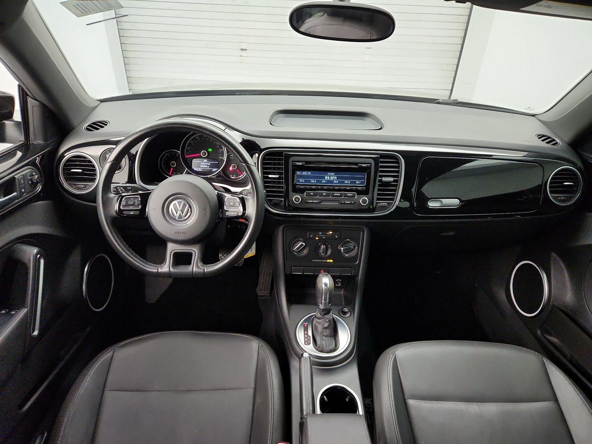 Thumbnail: 2014 Volkswagen Beetle - 9
