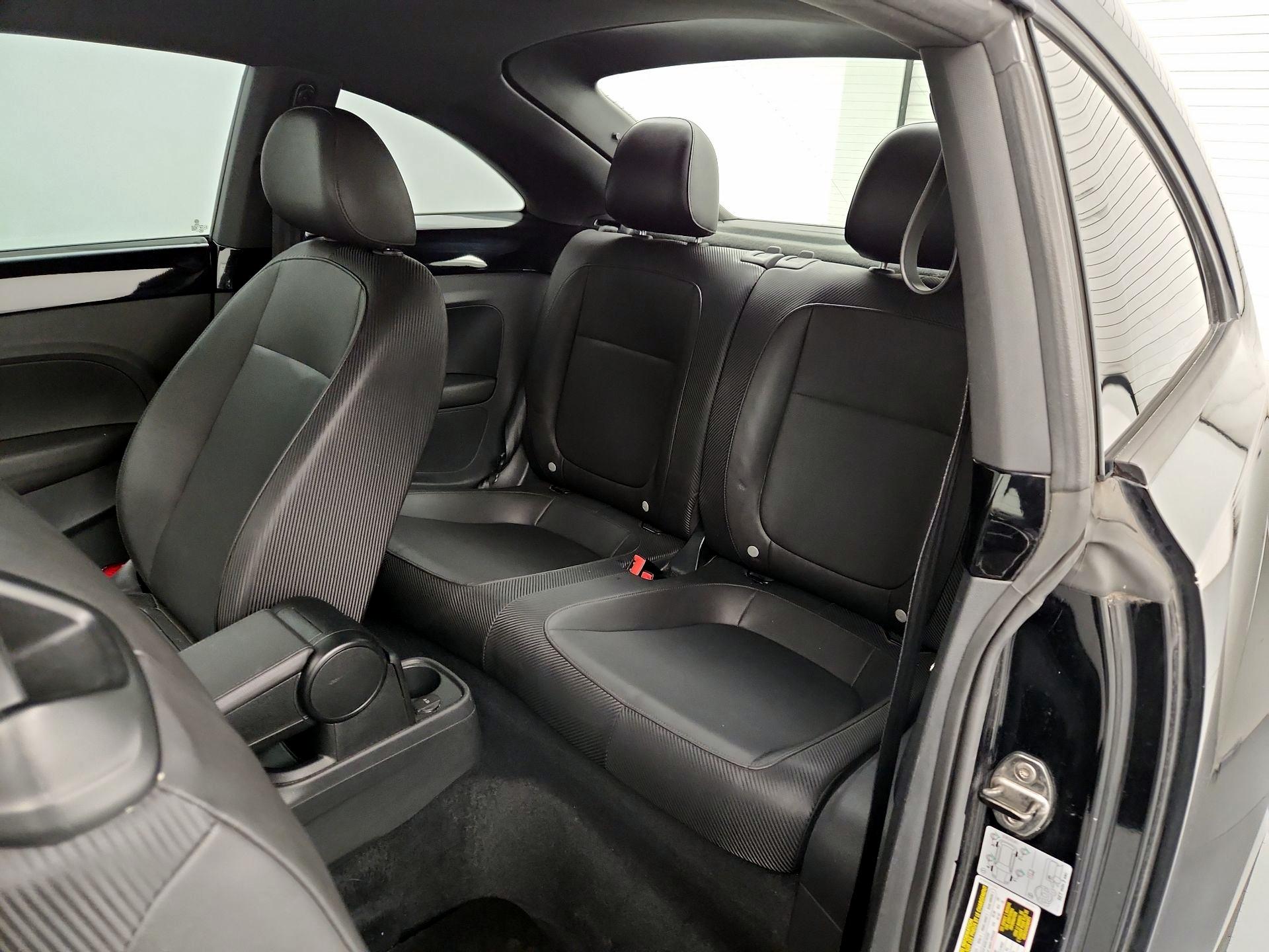 Thumbnail: 2014 Volkswagen Beetle - 17