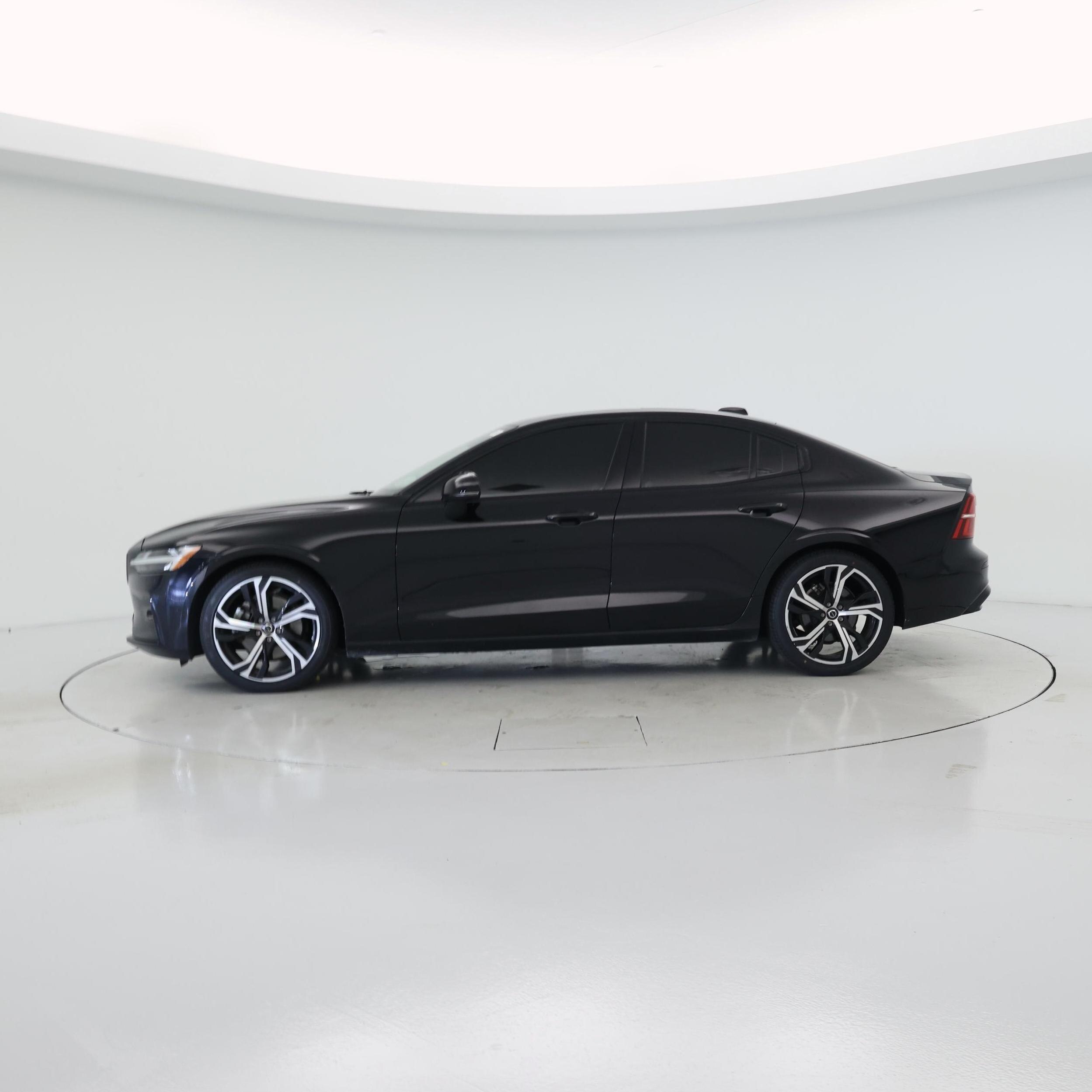 Thumbnail: 2024 Volvo S60 - 3