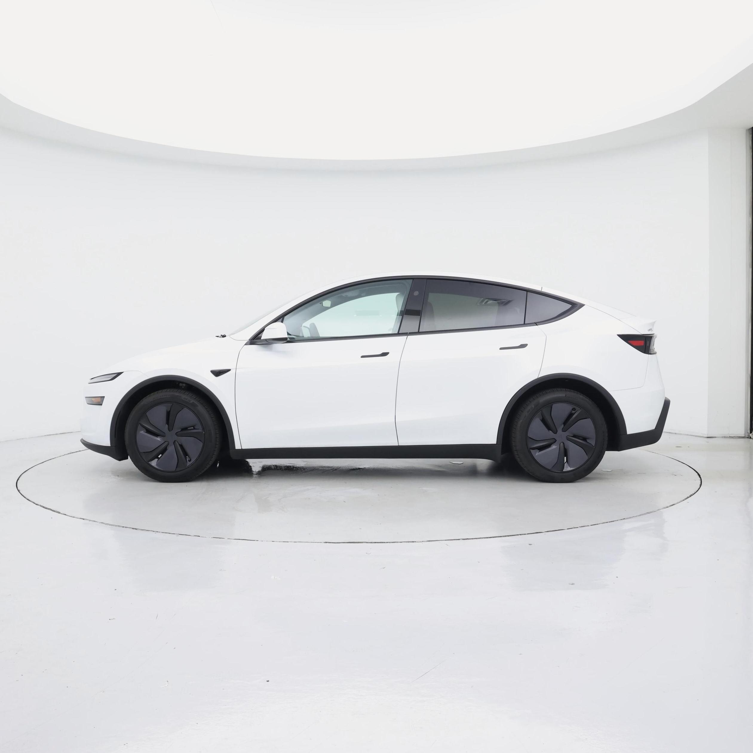 Thumbnail: 2026 Tesla Model Y - 3