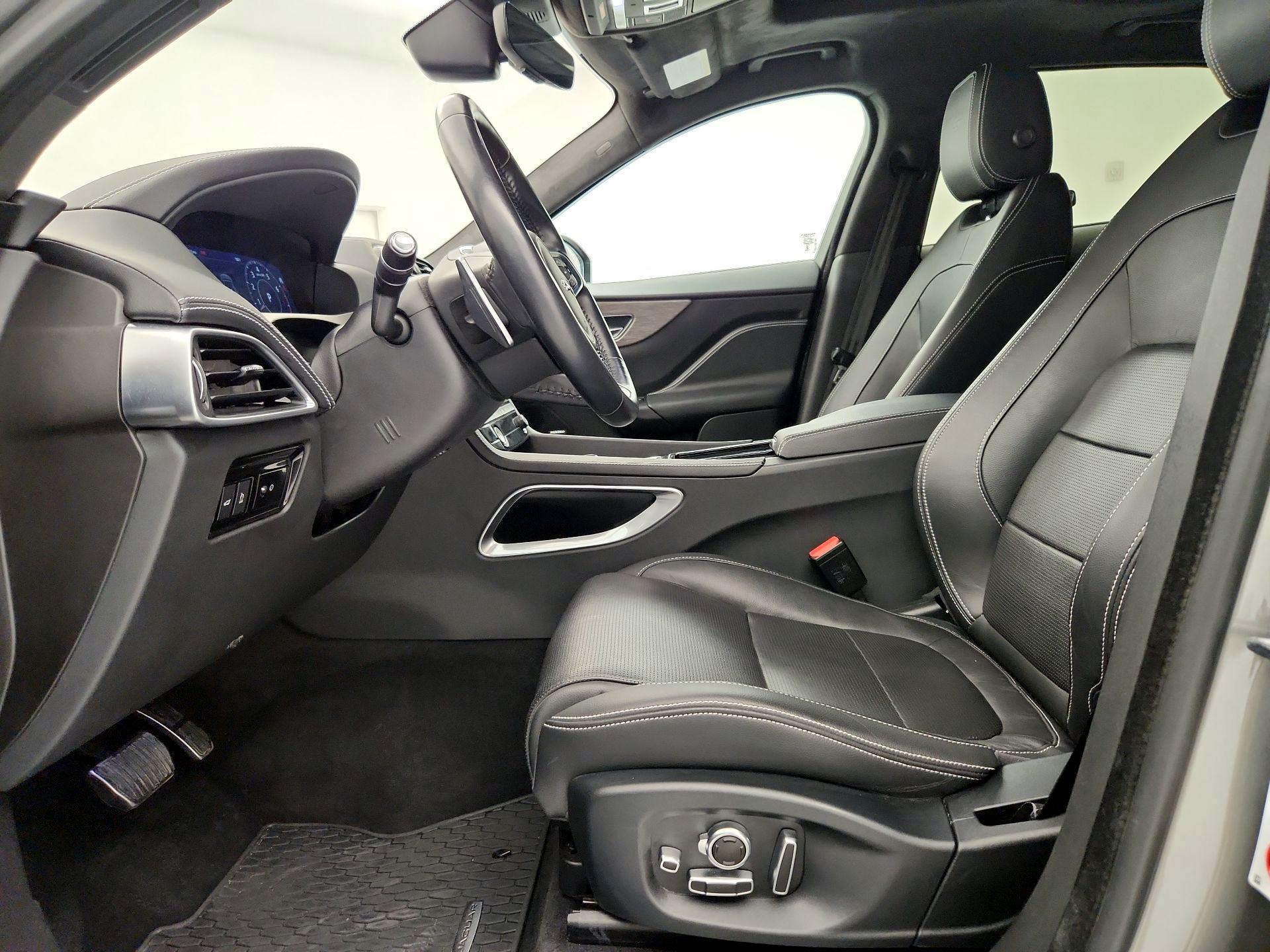 Thumbnail: 2019 Jaguar F-Pace - 11