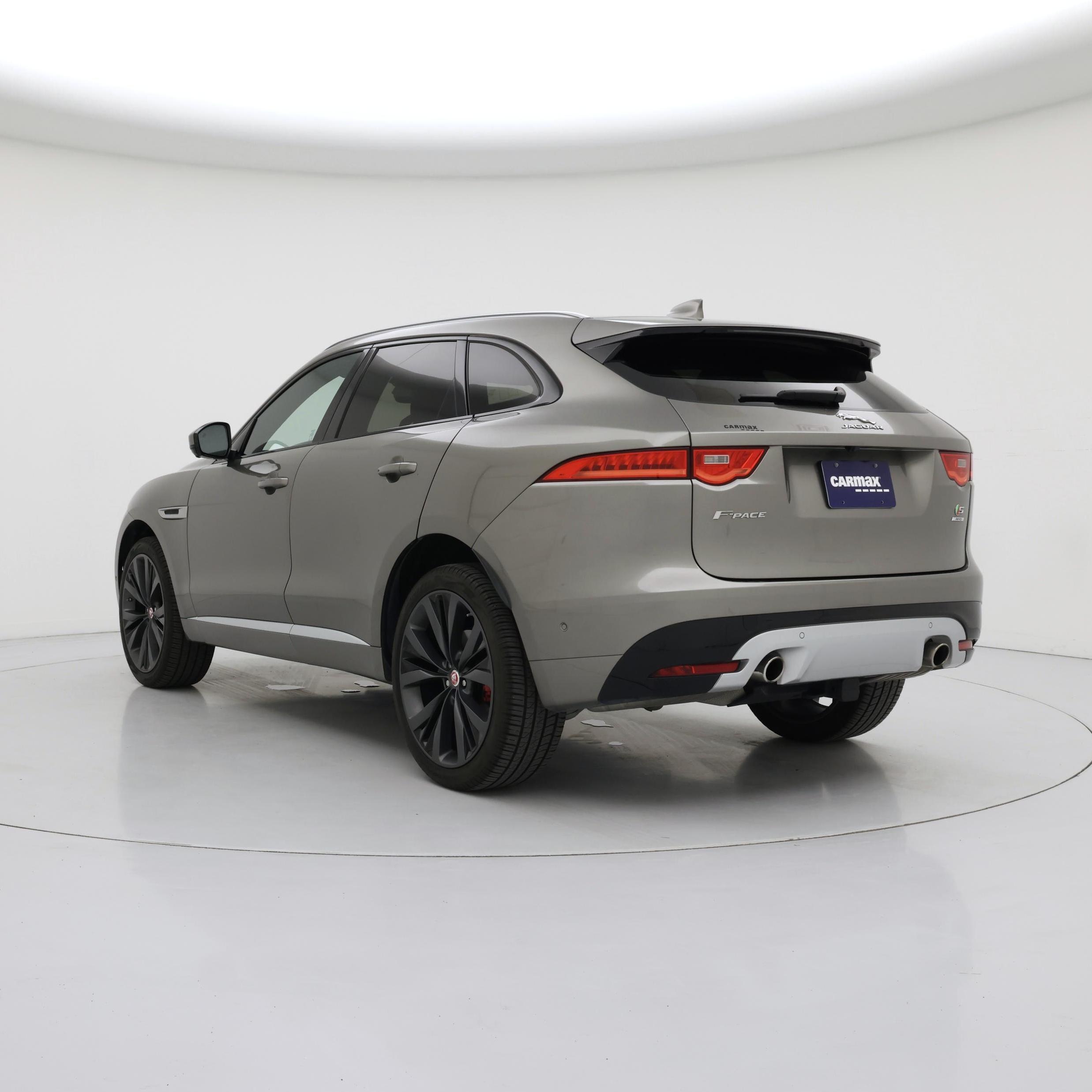 Thumbnail: 2019 Jaguar F-Pace - 2