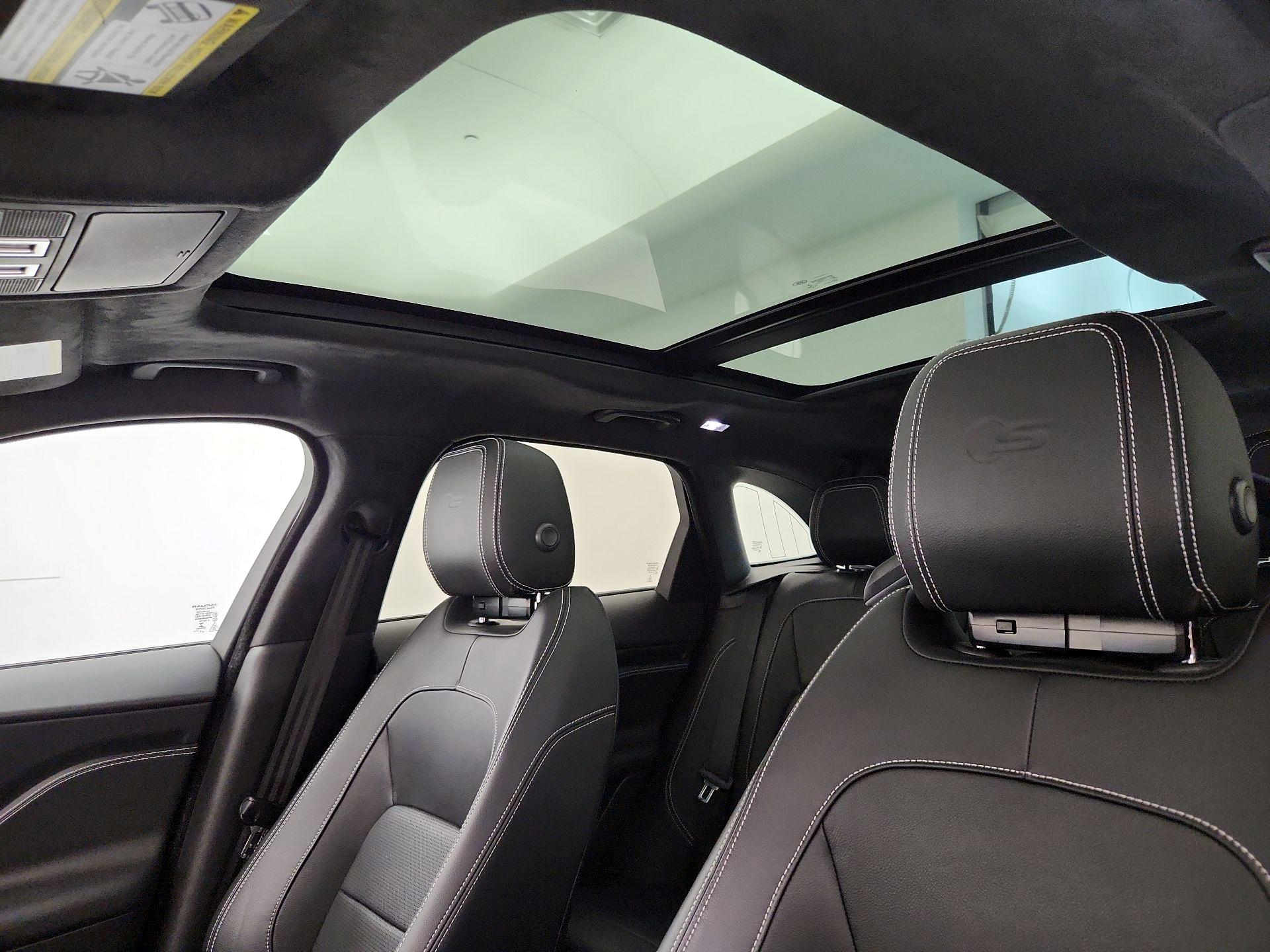 Thumbnail: 2019 Jaguar F-Pace - 20