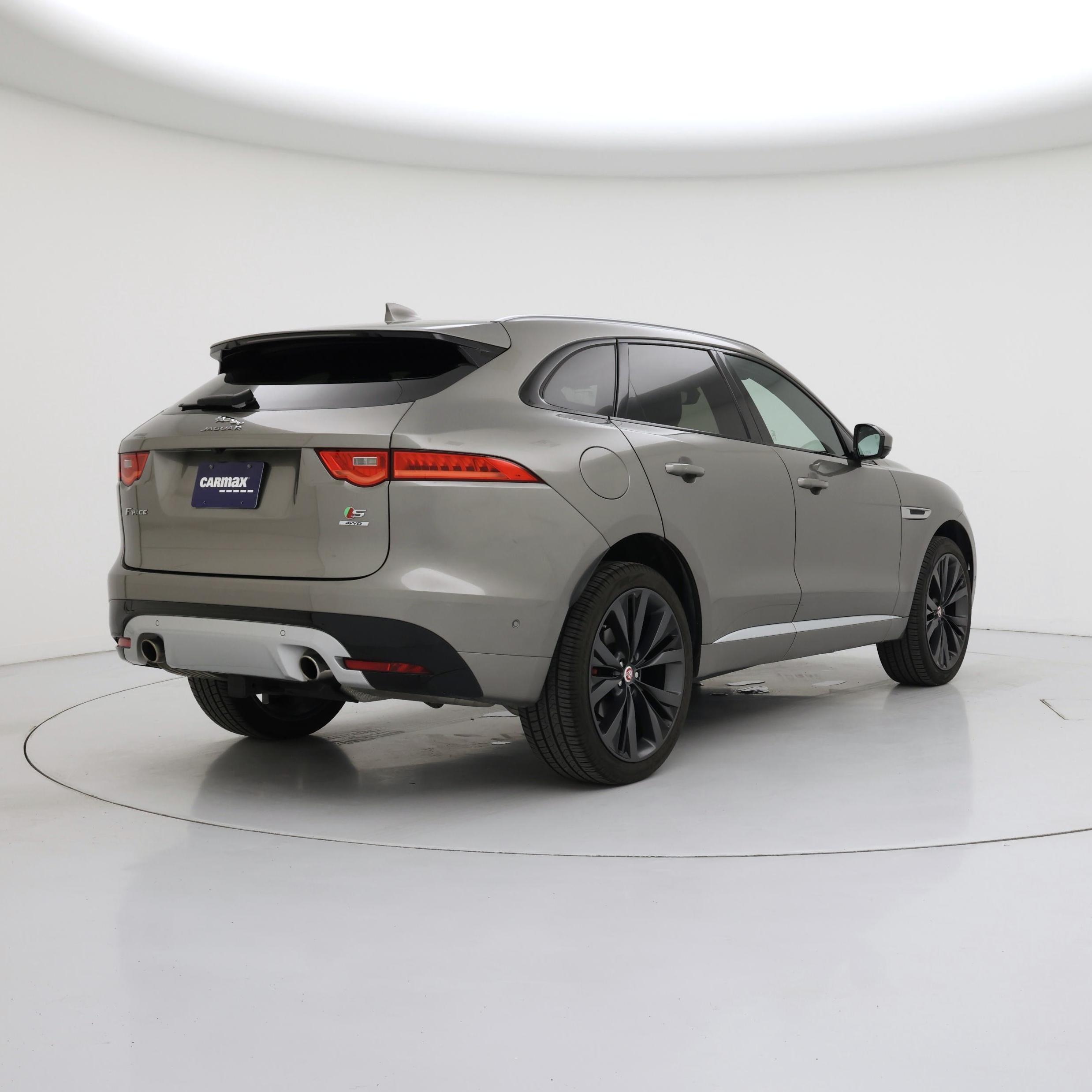 Thumbnail: 2019 Jaguar F-Pace - 8