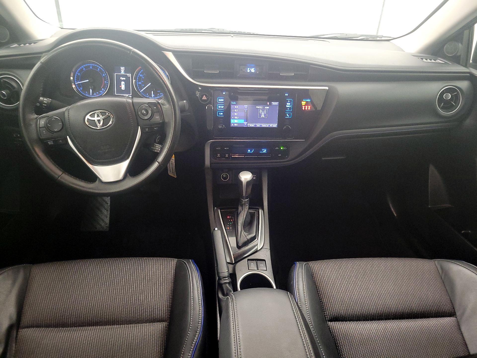 Thumbnail: 2018 Toyota Corolla - 9