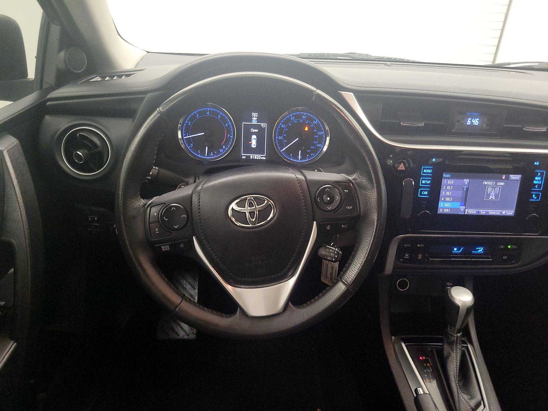 Thumbnail: 2018 Toyota Corolla - 10
