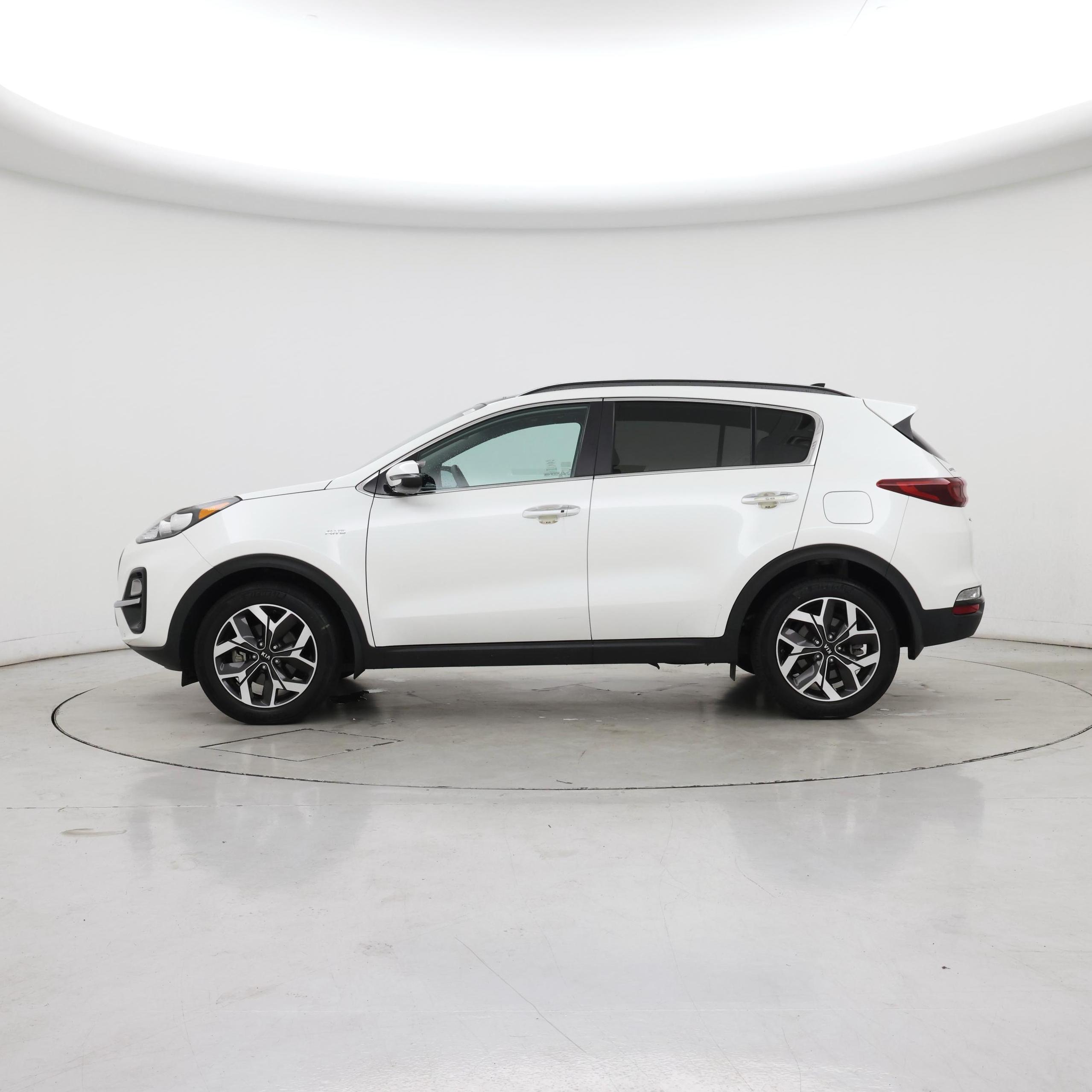 Thumbnail: 2020 Kia Sportage - 3
